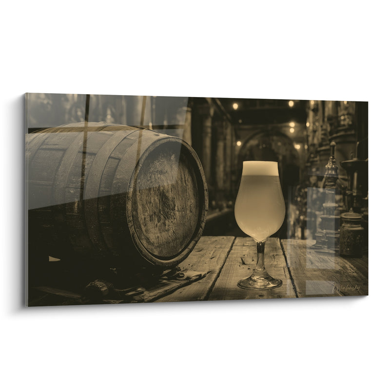Tableau Tonneau en bois brun et sépia sur planches - Voûte aux lumières dorées - Edition Bière