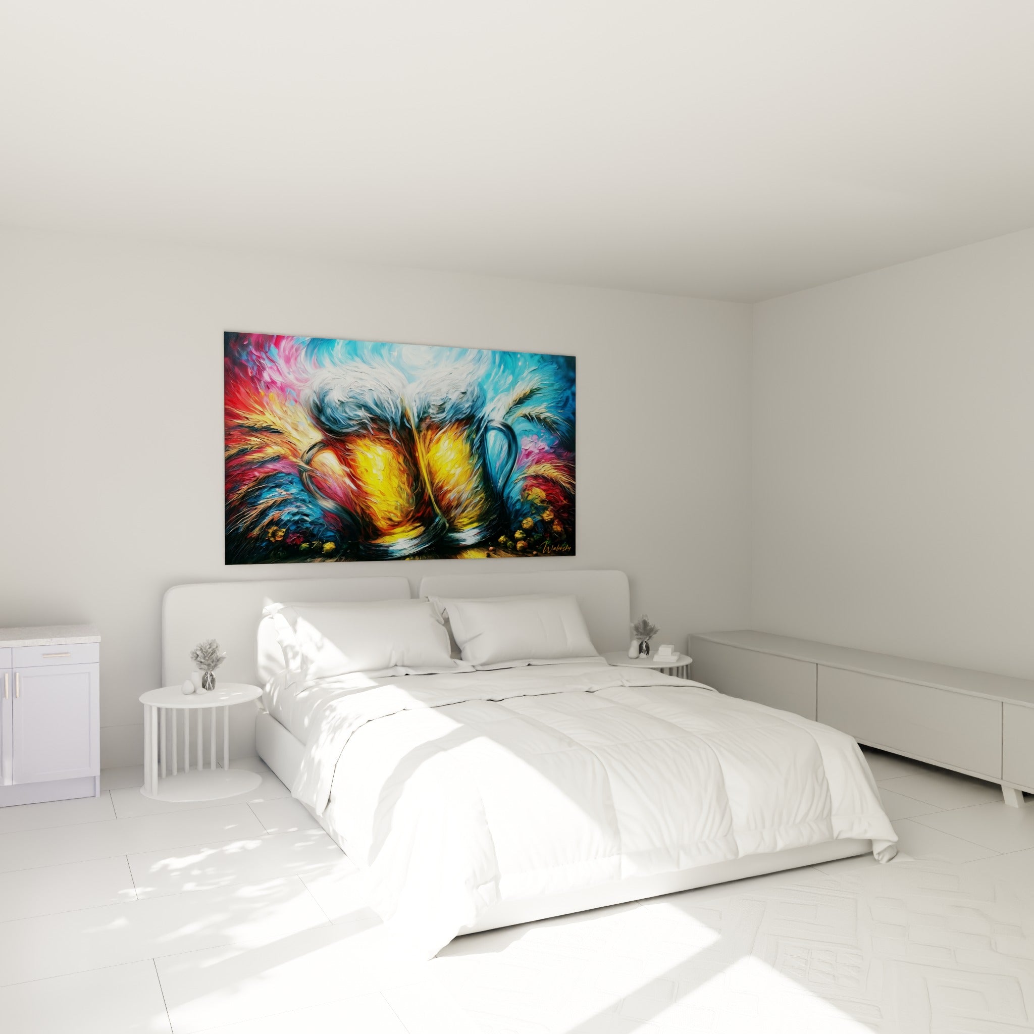 Chopes trinquantes jaune ambré et bleu turquoise, tableau bière au-dessus d'un lit dans une chambre claire