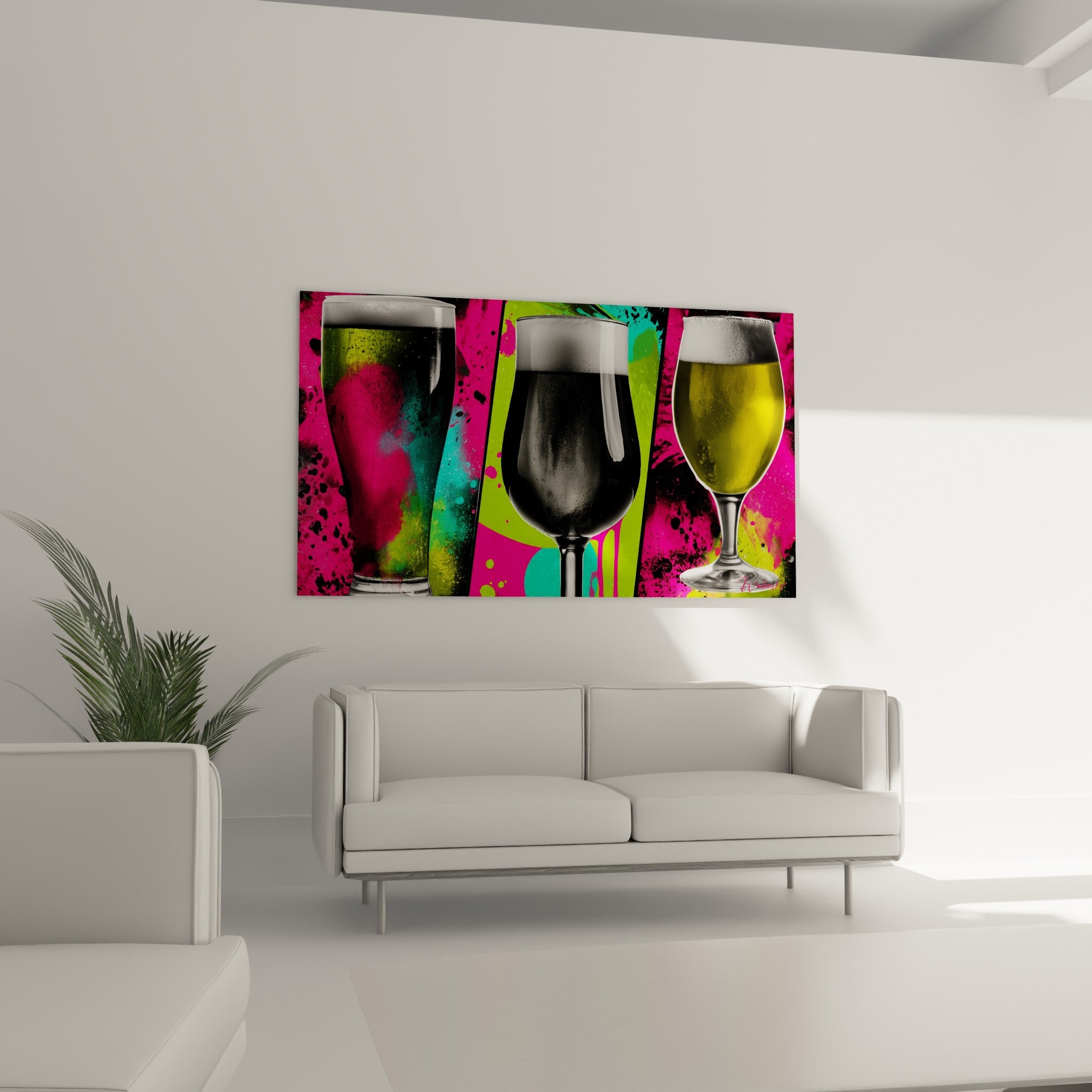 Pintes de bière noire et dorée sur fond turquoise et fuchsia au-dessus d'un canapé dans un salon lumineux