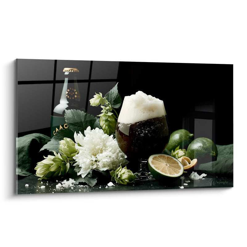 Tableau Verre brun et blanc entouré de citrons verts - Fleurs de houblon et bouteille - Edition Bière