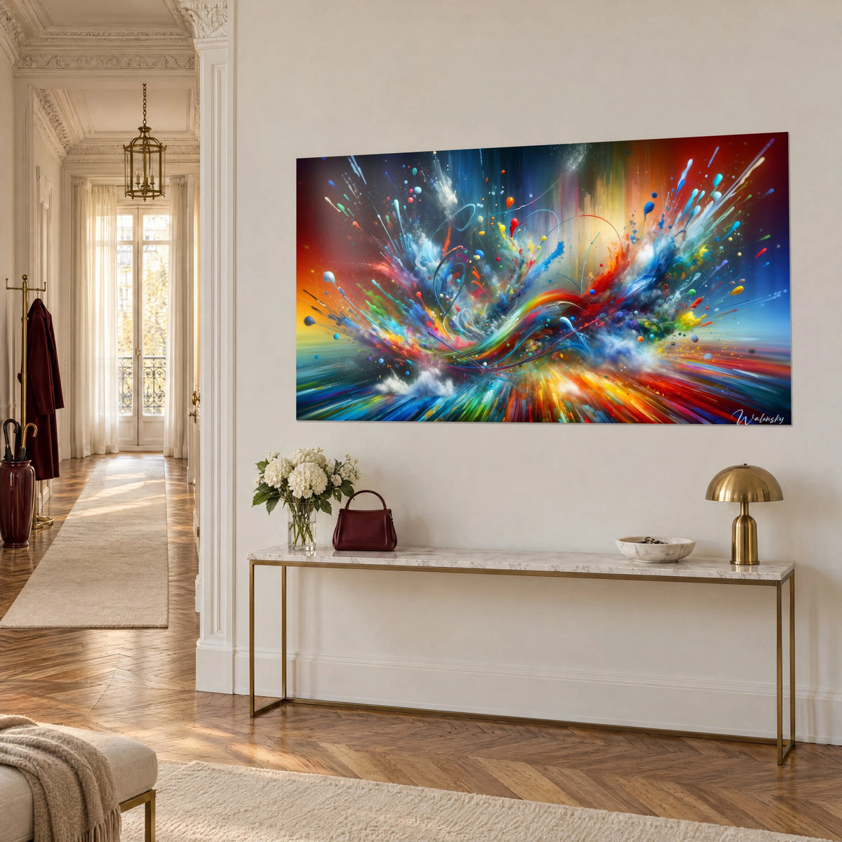 Gemälde abstraktes Big Bang mit orangefarbenen und türkisen Farbstrahlen auf dunklem Grund, über einer vergoldeten Konsole hängend, Dreiviertelansicht