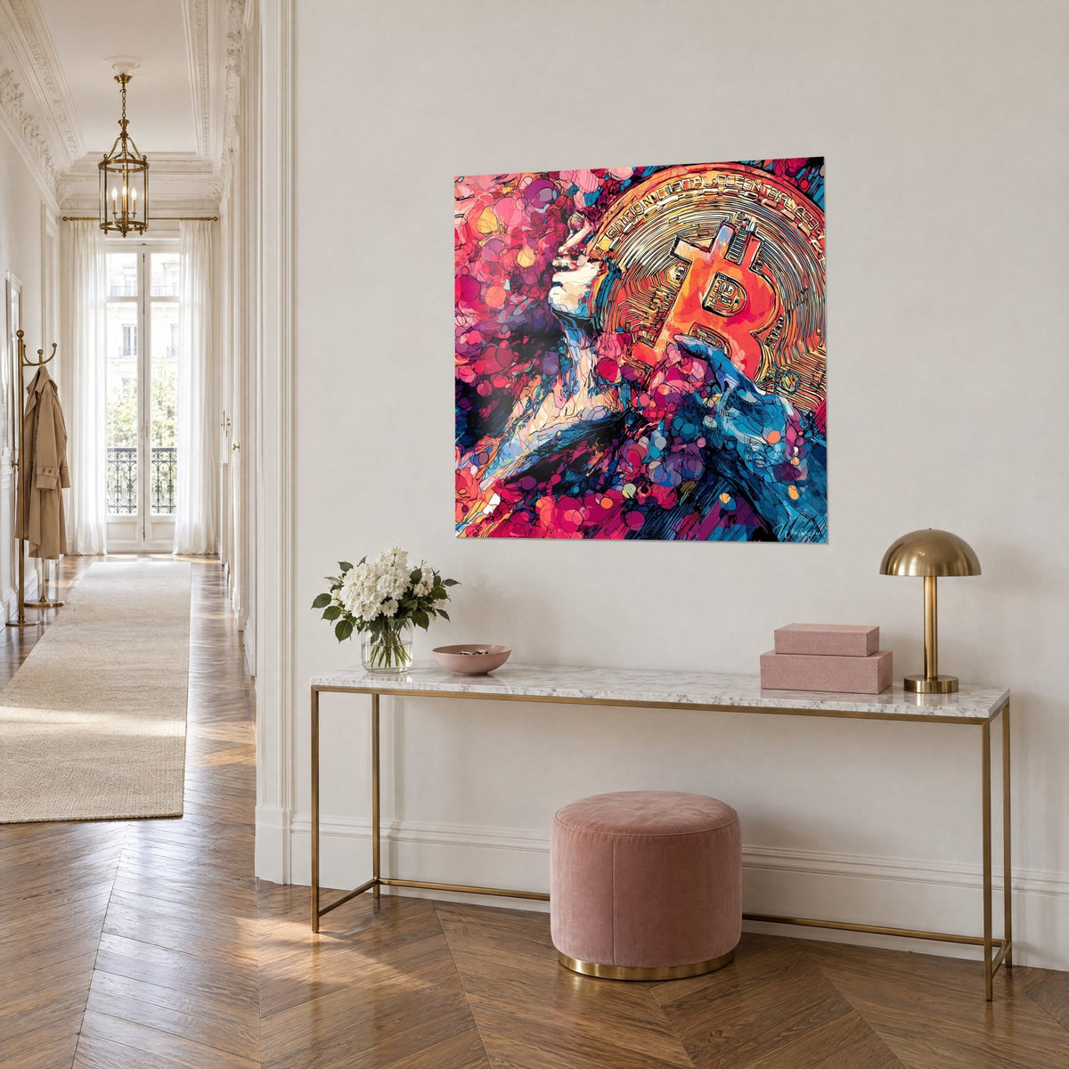 Tableau pièce Bitcoin orange cerclée d'or, silhouette aux bulles magenta et violettes, accroché au-dessus d'une console dorée