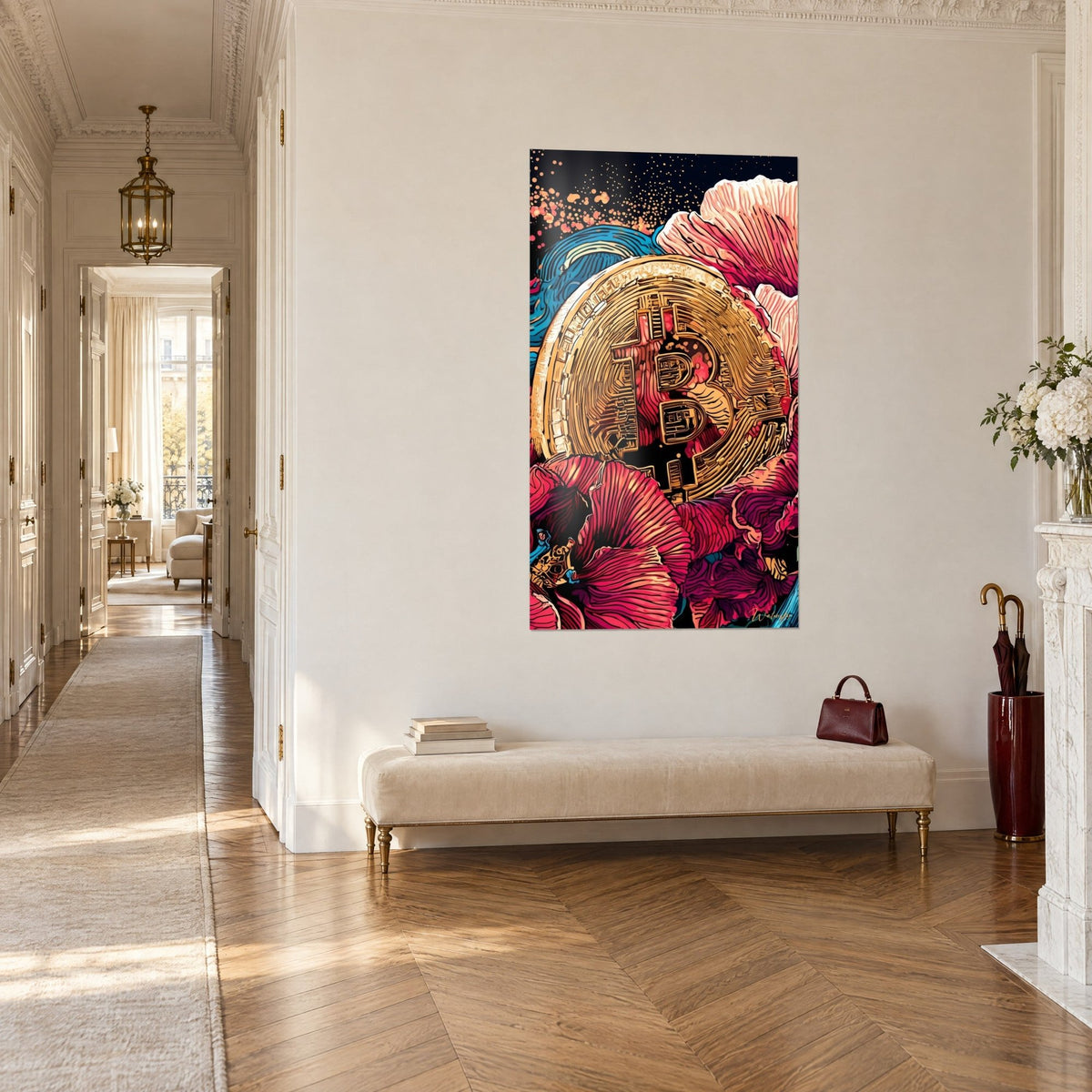 Tableau bitcoin ciselé d'or sur fond noir, pétales roses et turquoise, vu de trois-quarts dans un couloir haussmannien parqueté