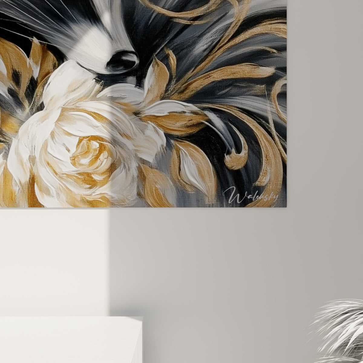 Empâtements noirs et blancs du pelage, coulures dorées et grain de peinture visibles sur la toile accrochée