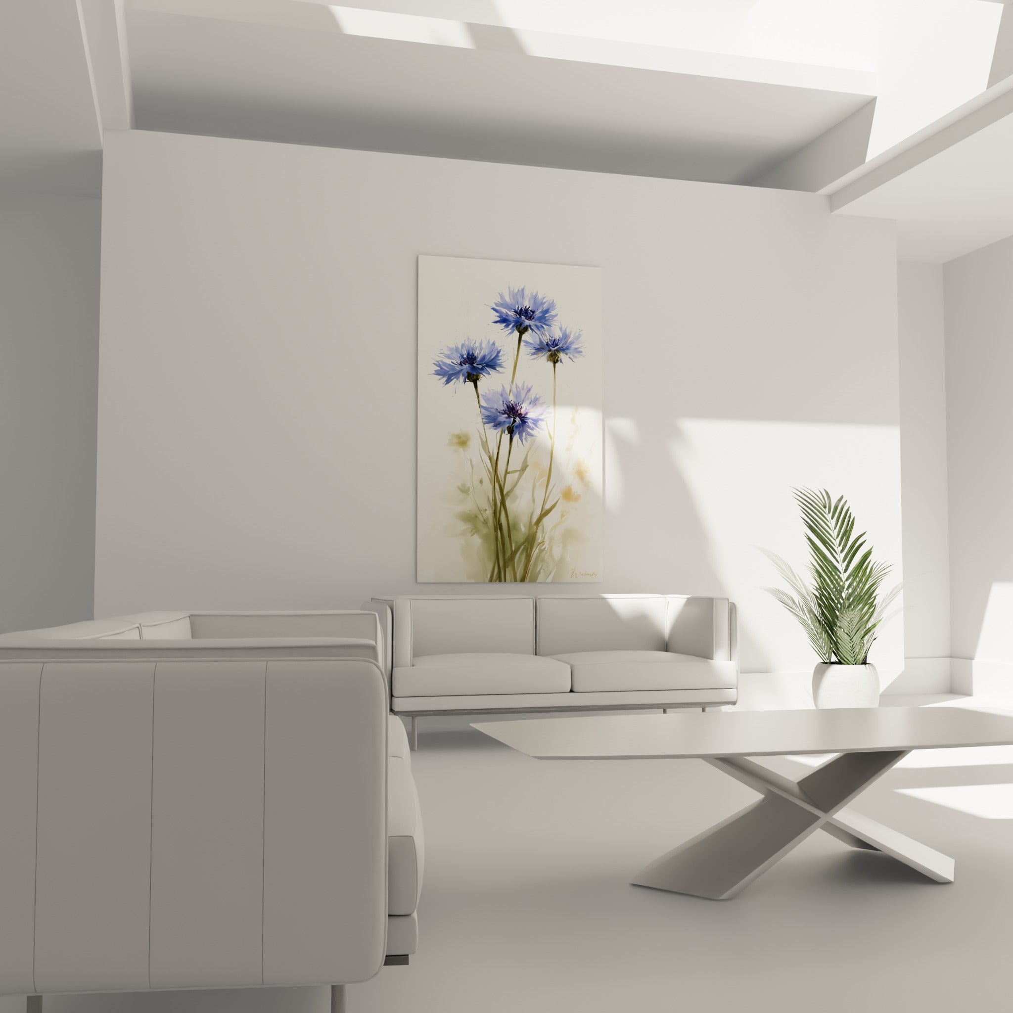 Fleurs de bleuet bleu marine et fond ivoire disposées au-dessus d'un canapé dans un salon lumineux