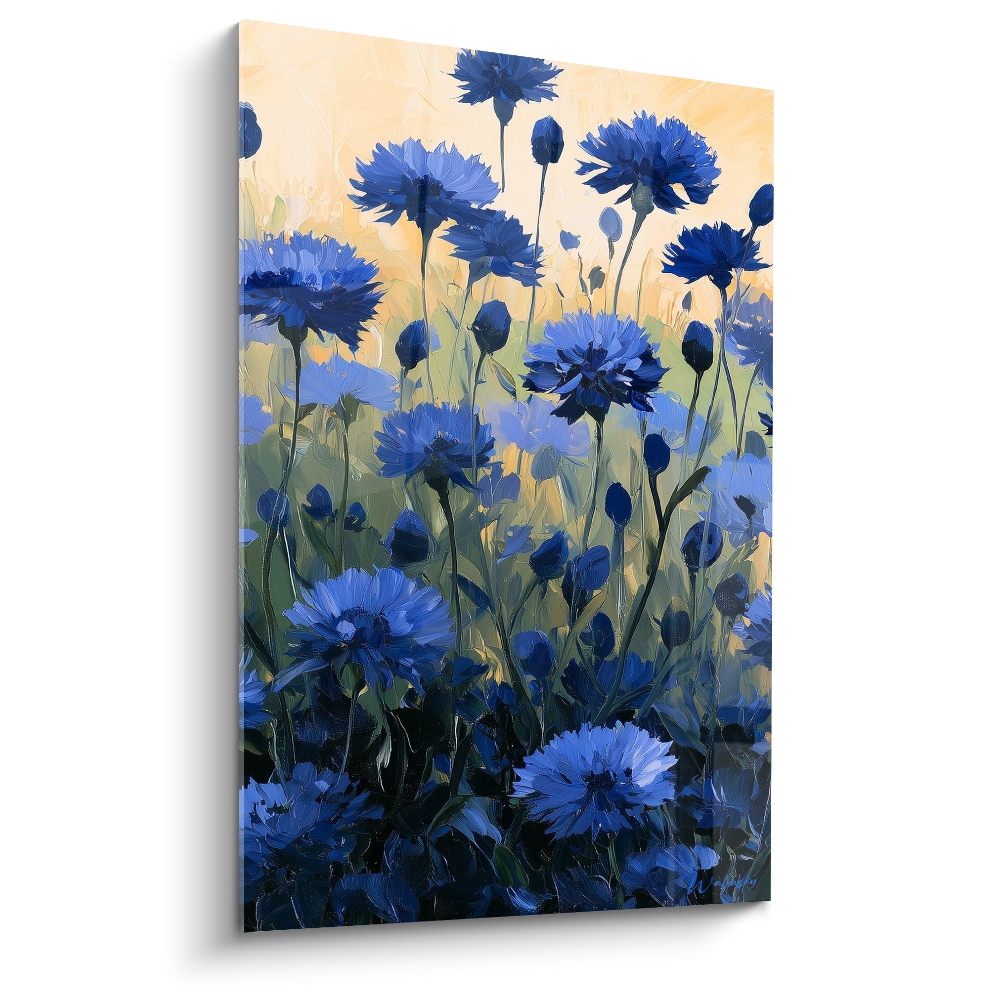 Bleuets bleu marine dressés sur fond doré, pétales texturés en touches empâtées façon peinture