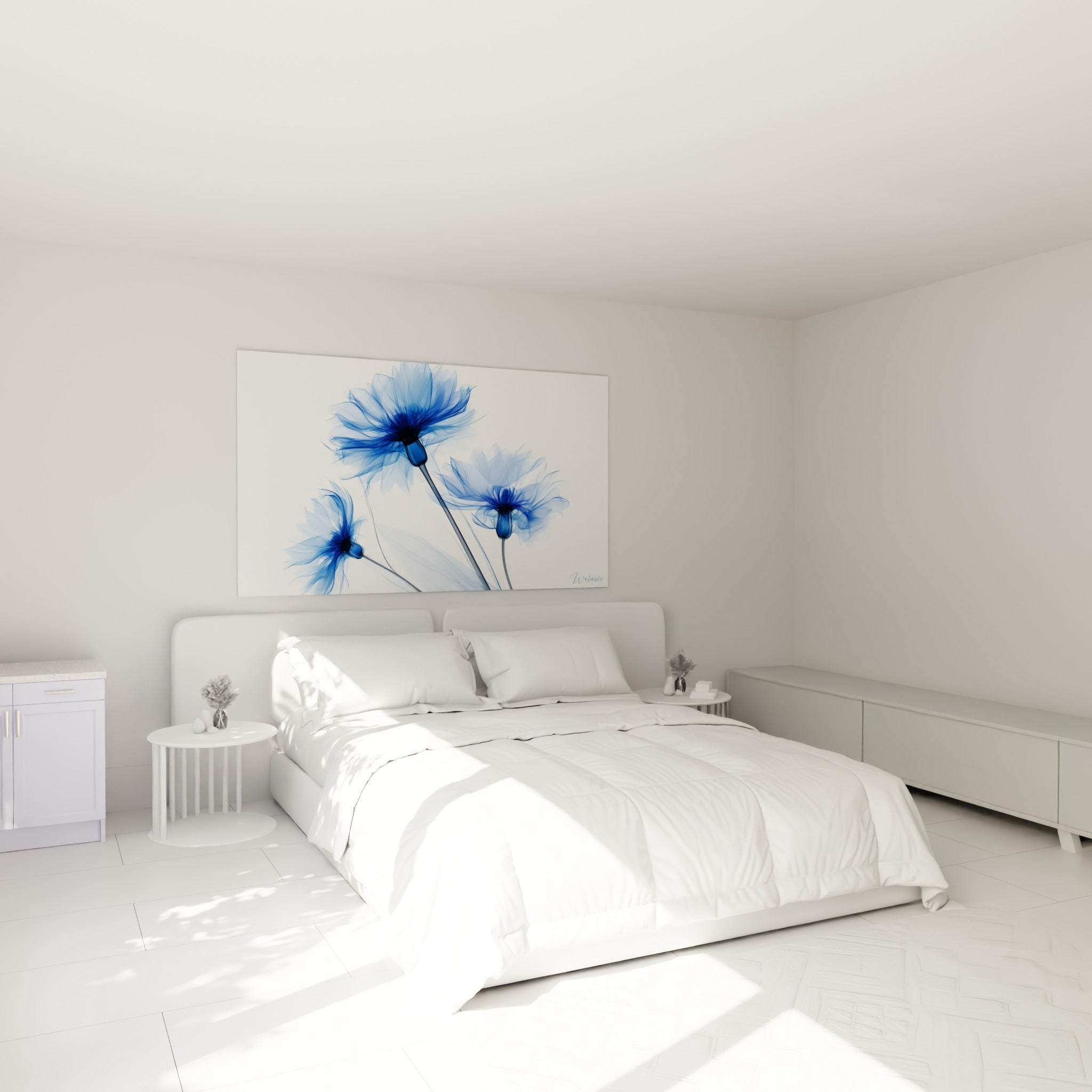 Fleurs de bleuet bleu pastel et marine flottant au-dessus d'un lit dans une chambre claire