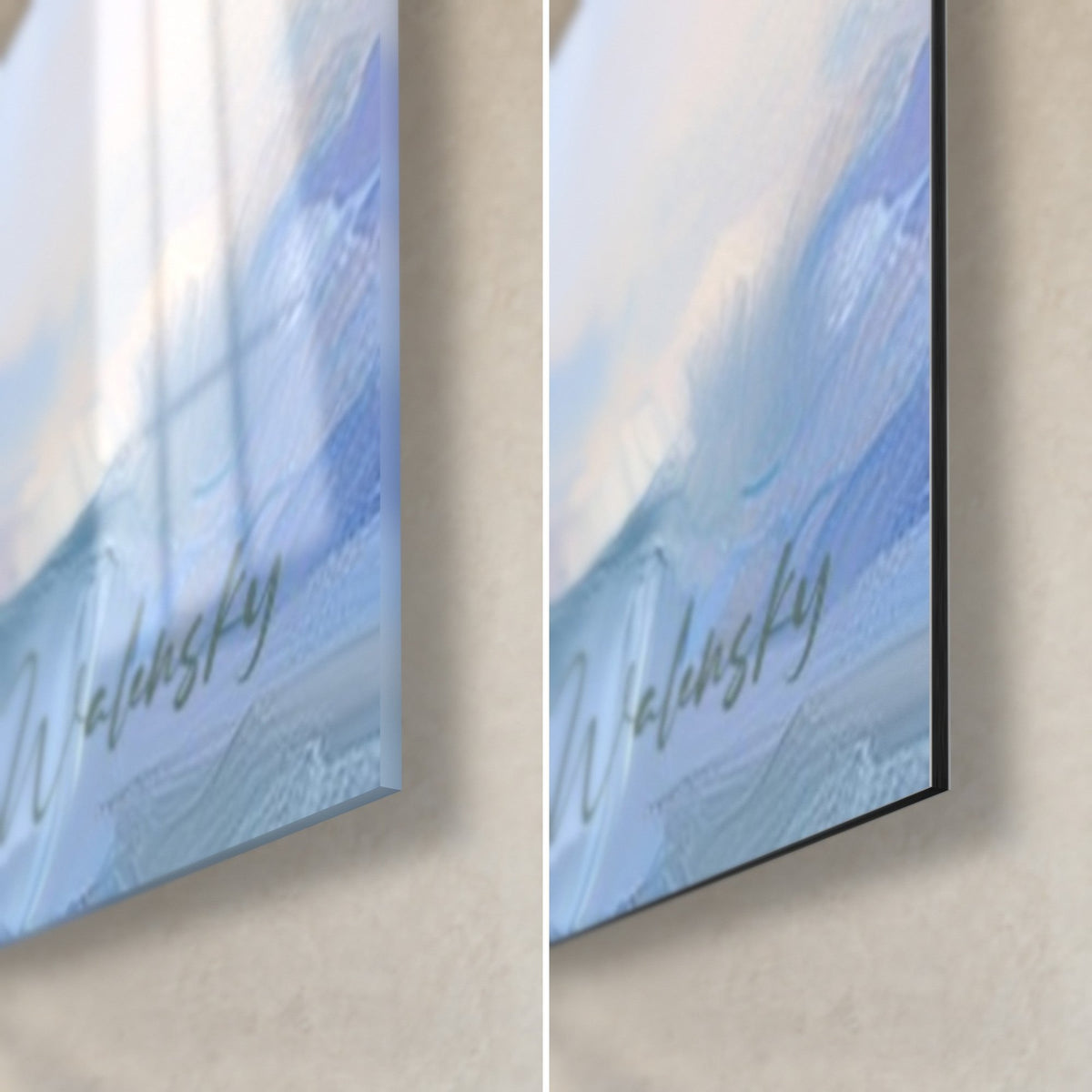 Tableau corolles bleu azur et blanc nacré, signature Walensky, coin bas droit : verre acrylique brillant à gauche, Dibond noir mat à droite