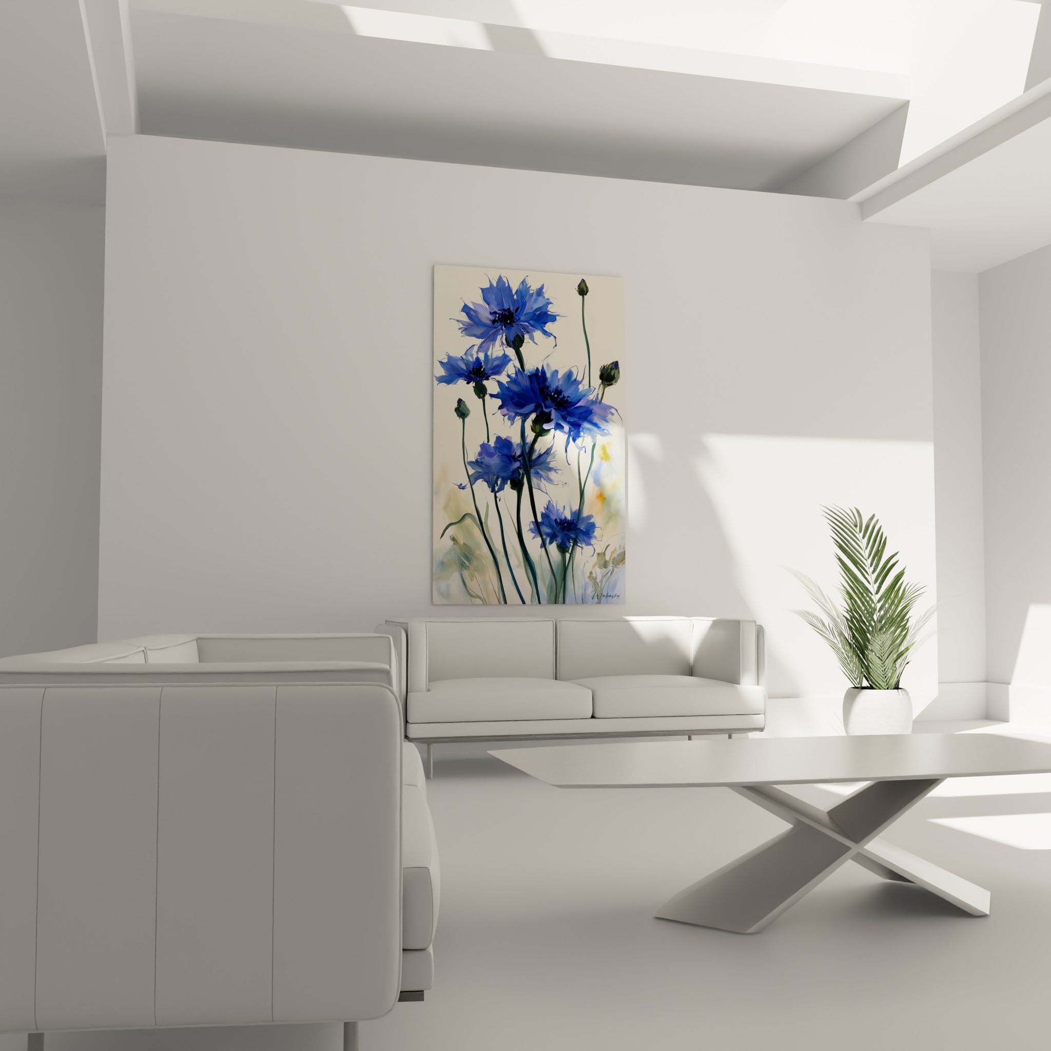 Tiges de bleuets indigo et violet se déployant sur fond crème, au-dessus d'un canapé dans un salon lumineux