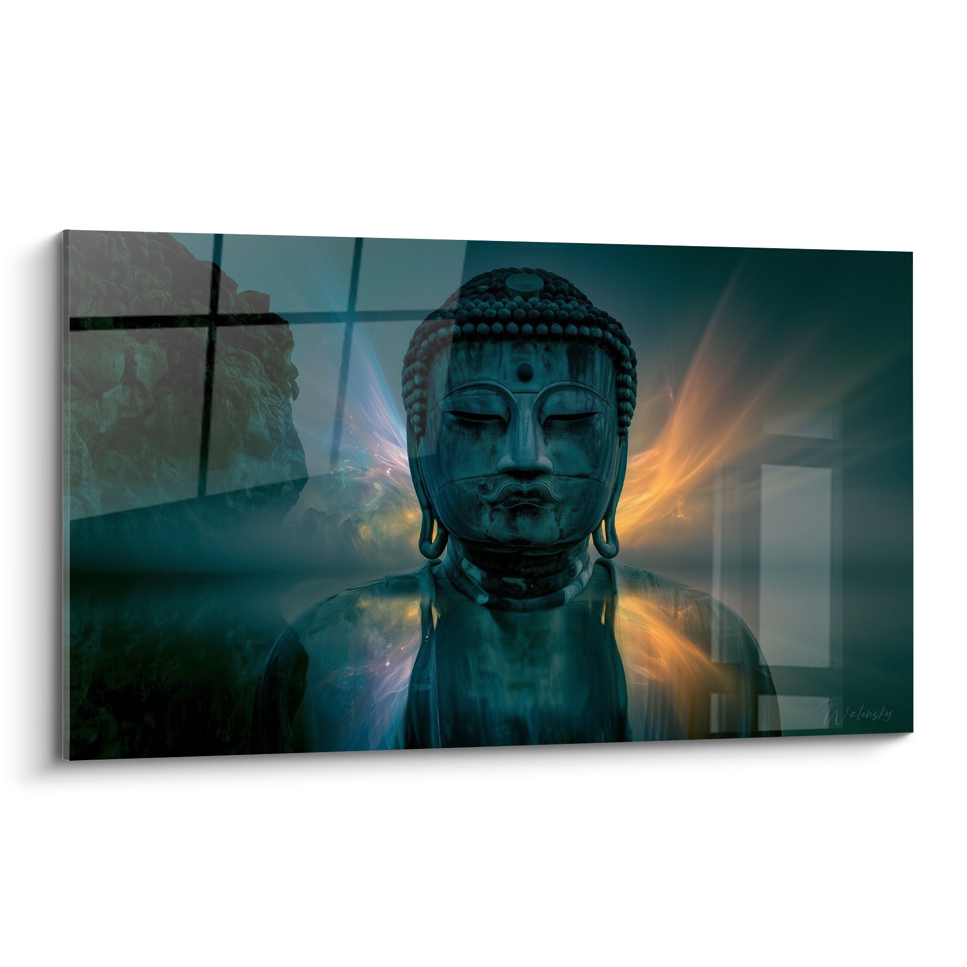 Bouddha de bronze bleu-vert au regard clos, entouré de flammes orangées et dorées lumineuses