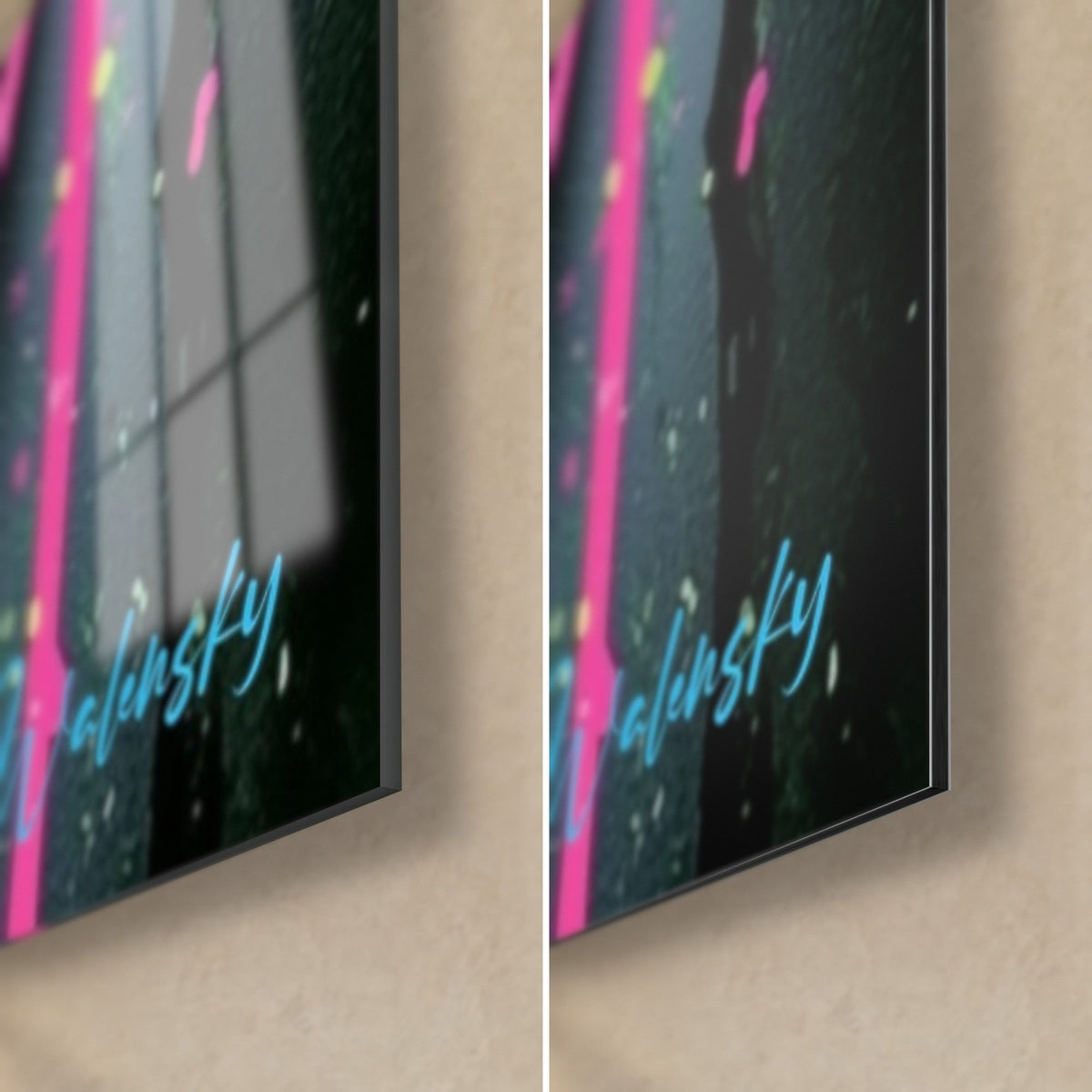 Tableau effigie bouddhique, coin bas droit noir et rose fluo, signature turquoise, verre brillant reflétant et Dibond mat