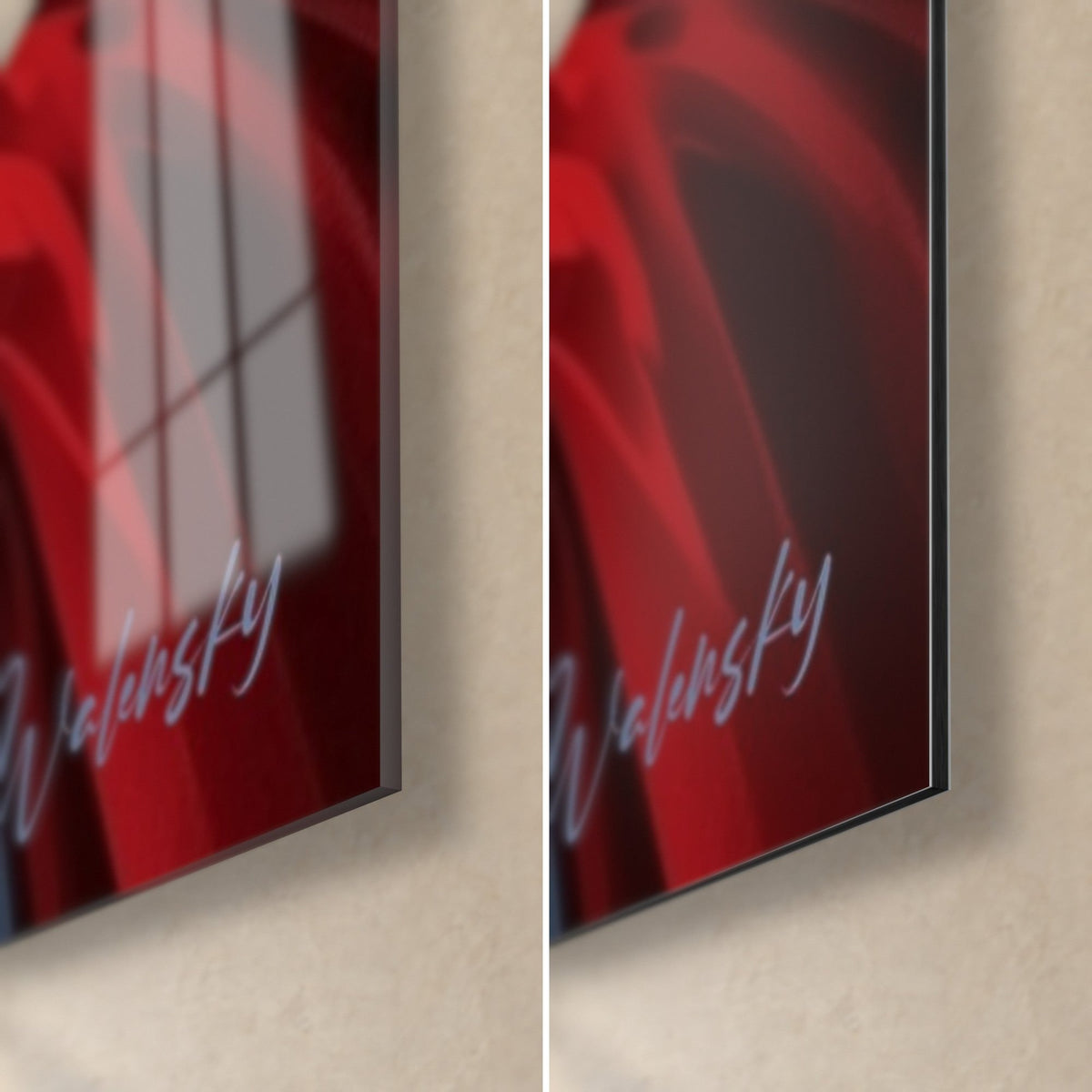 Quadro statua del Buddha in sfaccettature blu, angolo in basso a destra rosso scuro, vetro acrilico lucido e Dibond opaco con bordo da 3 mm