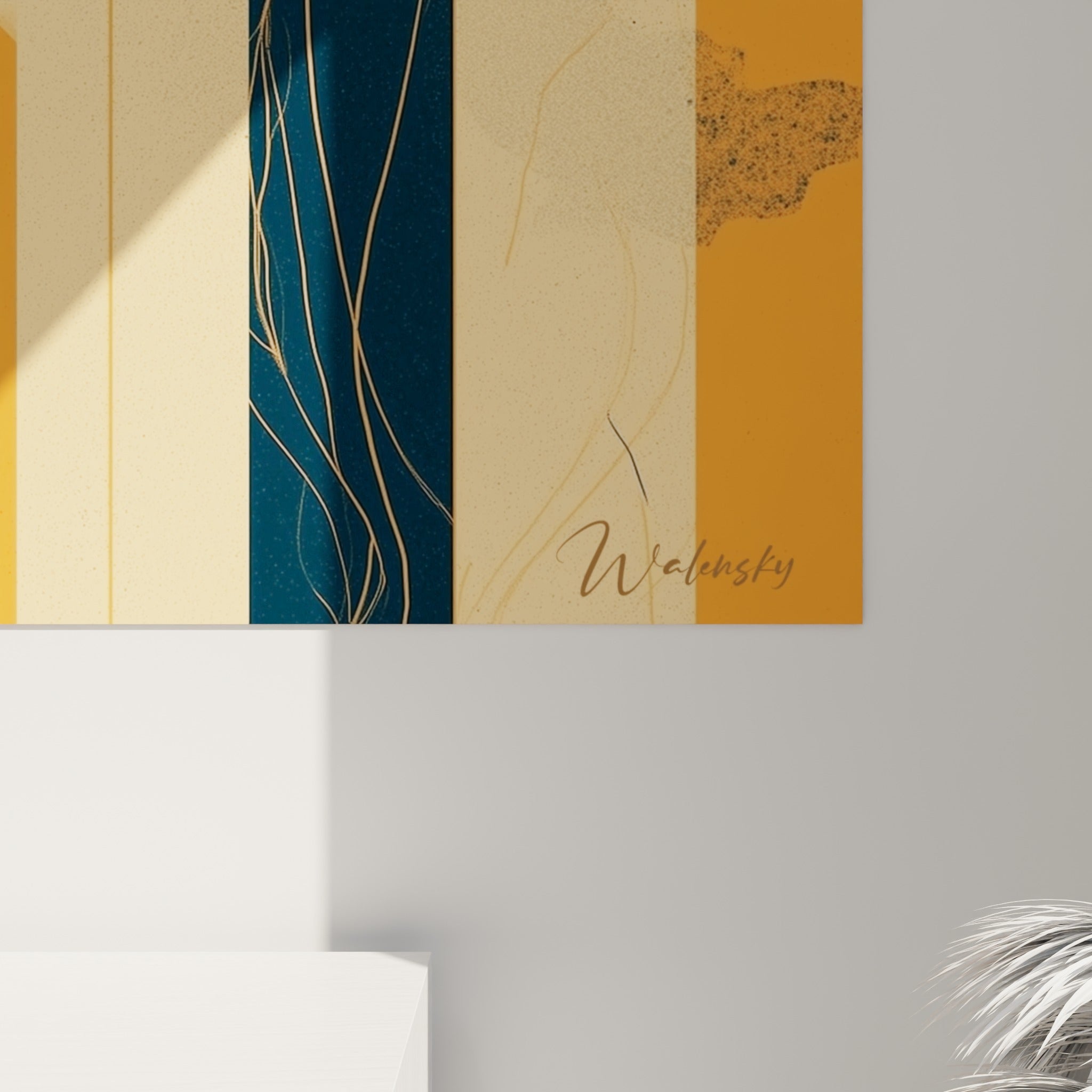 Détail du grain sablé orange et des empâtements bleu marine sur ce tableau Bouddha accroché au mur