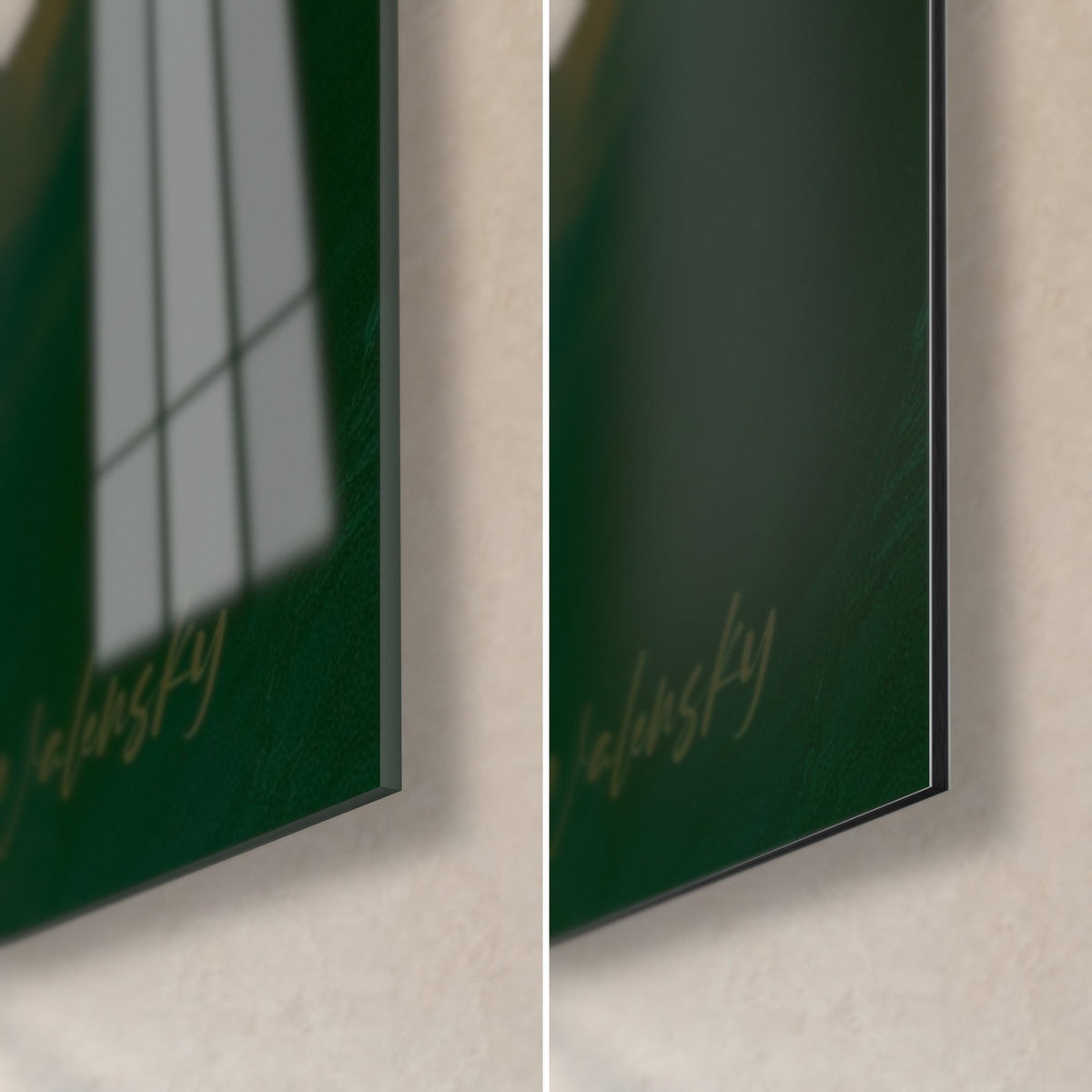 Quadro Buddha dai riccioli scuri, angolo in basso a destra: vetro acrilico lucido a sinistra, alluminio Dibond opaco a destra, spessore 3 mm
