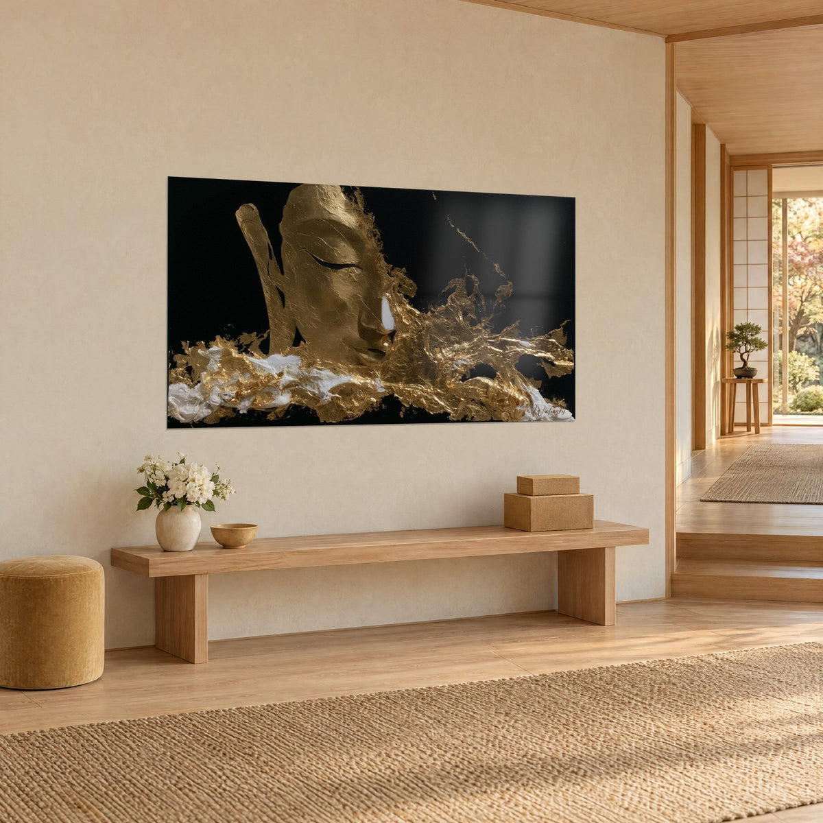 Quadro profilo sereno con palpebre chiuse in rilievo dorato, colature bianche, parete beige e panca di legno in vista di tre quarti