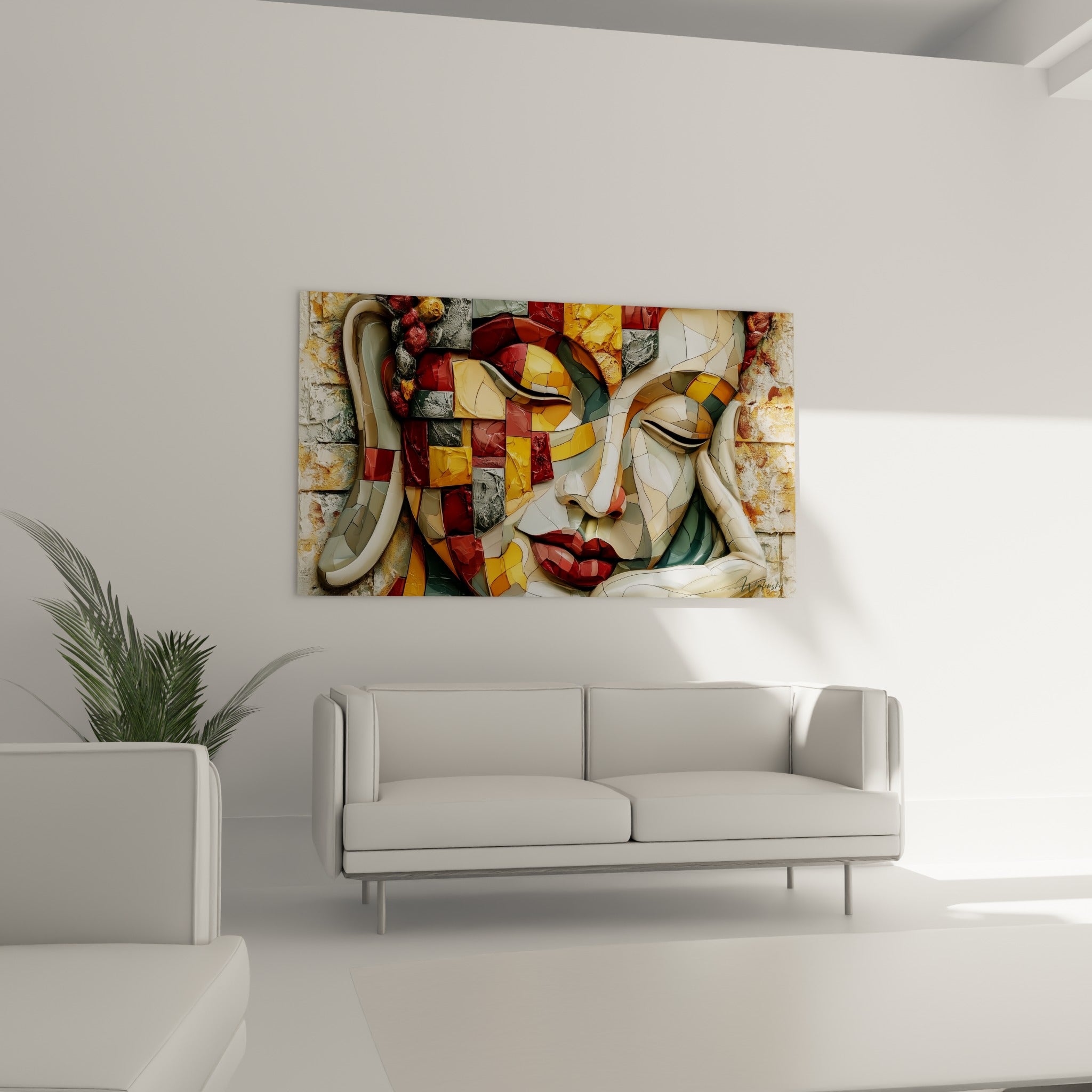 Bouddha mosaïque rouge et ocre au regard apaisé, au-dessus d'un canapé dans un salon lumineux