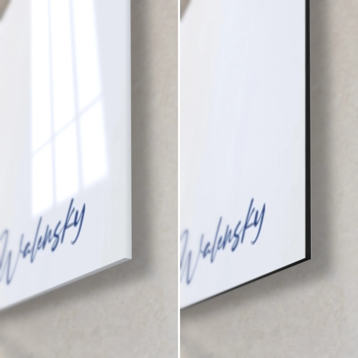 Quadro Buddha con linee blu su fondo bianco, angolo in basso a destra: vetro lucido a sinistra, Dibond nero opaco a destra, bordo di 3 mm