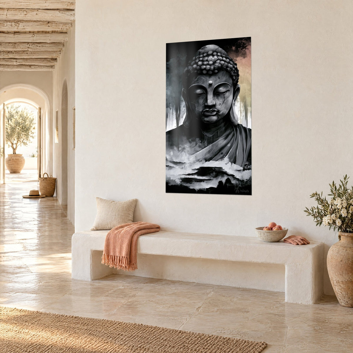 Tableau visage de sage méditatif sculpté en nuances d'anthracite et d'ivoire, halo pêche, vue de trois-quarts sur un mur de maison claire