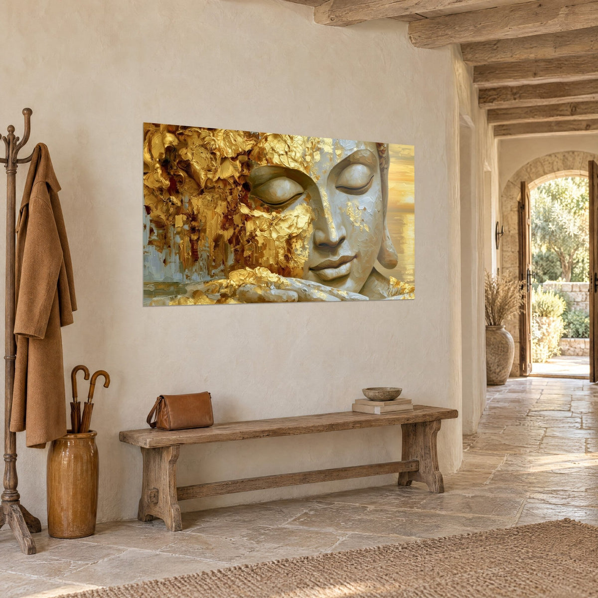 Quadro effigie serena del Buddha, riflessi d'oro e guancia avorio, appeso in un corridoio di pietra accanto a un arco