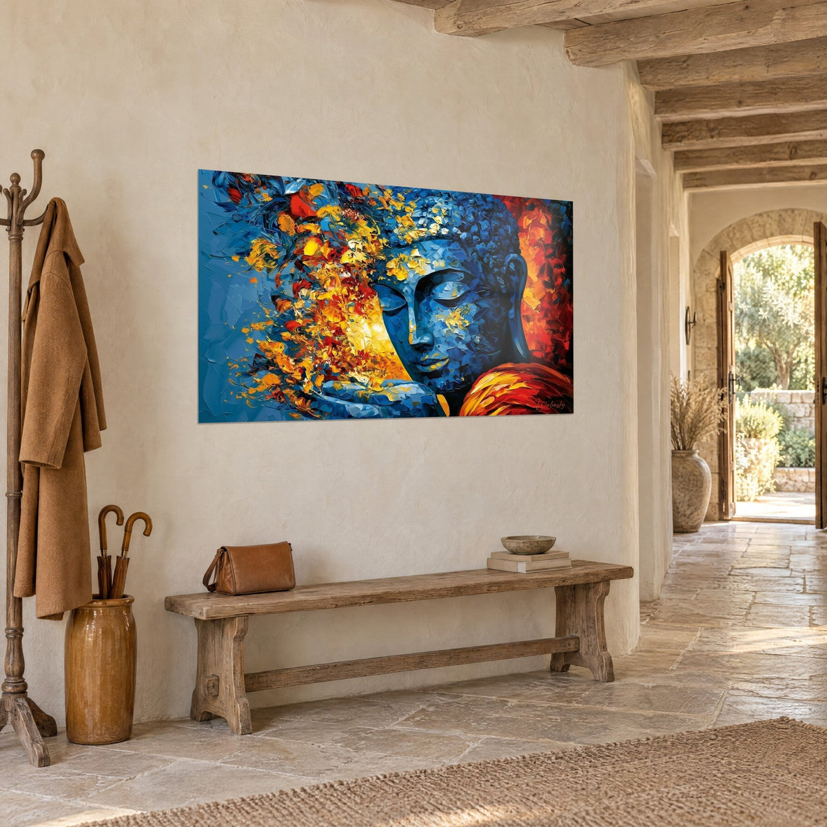 Tableau effigie bleue en pâte épaisse, éclats ambre et rouge vermillon, accrochée près d'un banc de pierre et d'une arche