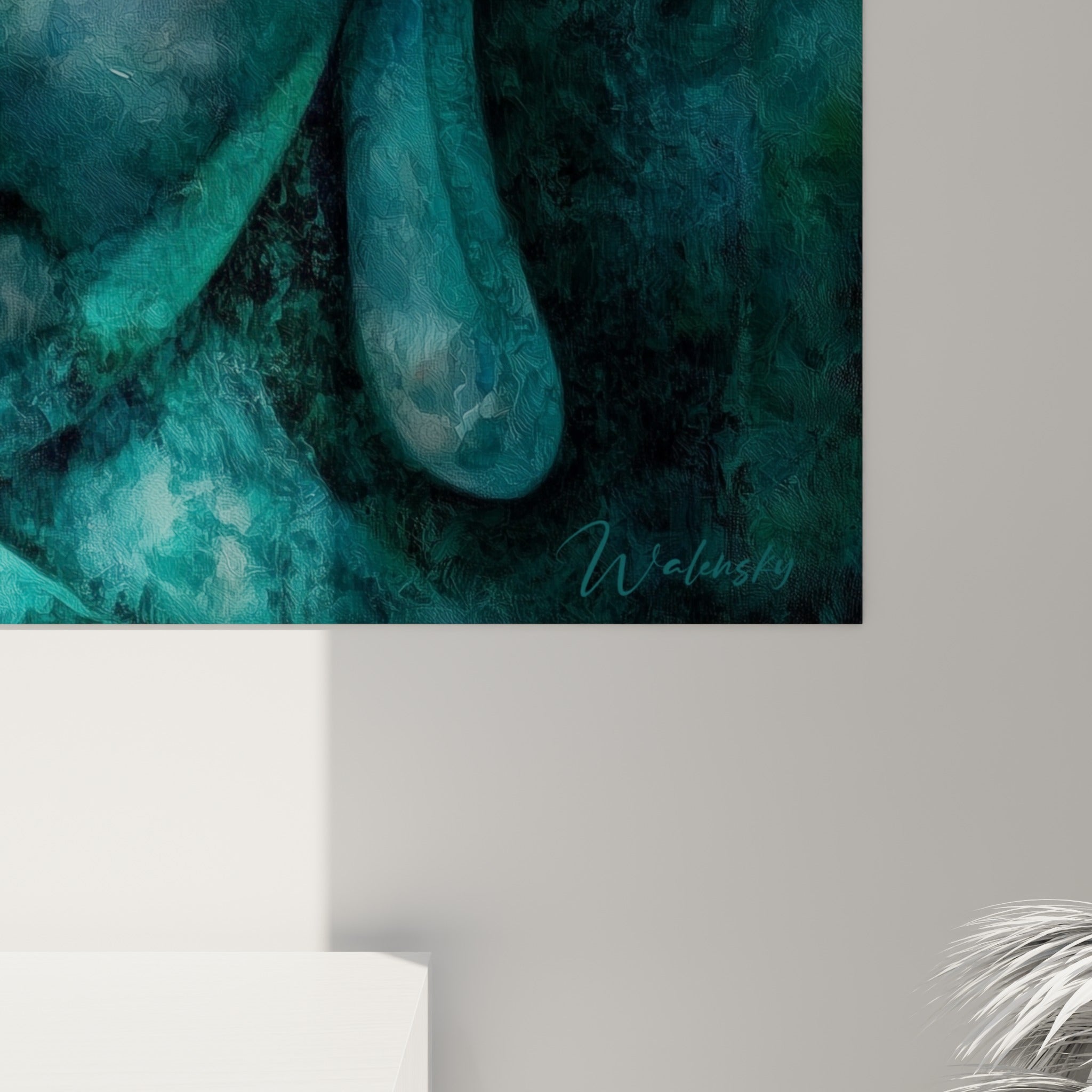 Empâtements dorés et coulures turquoise se mêlant sur le grain pictural de l'œuvre