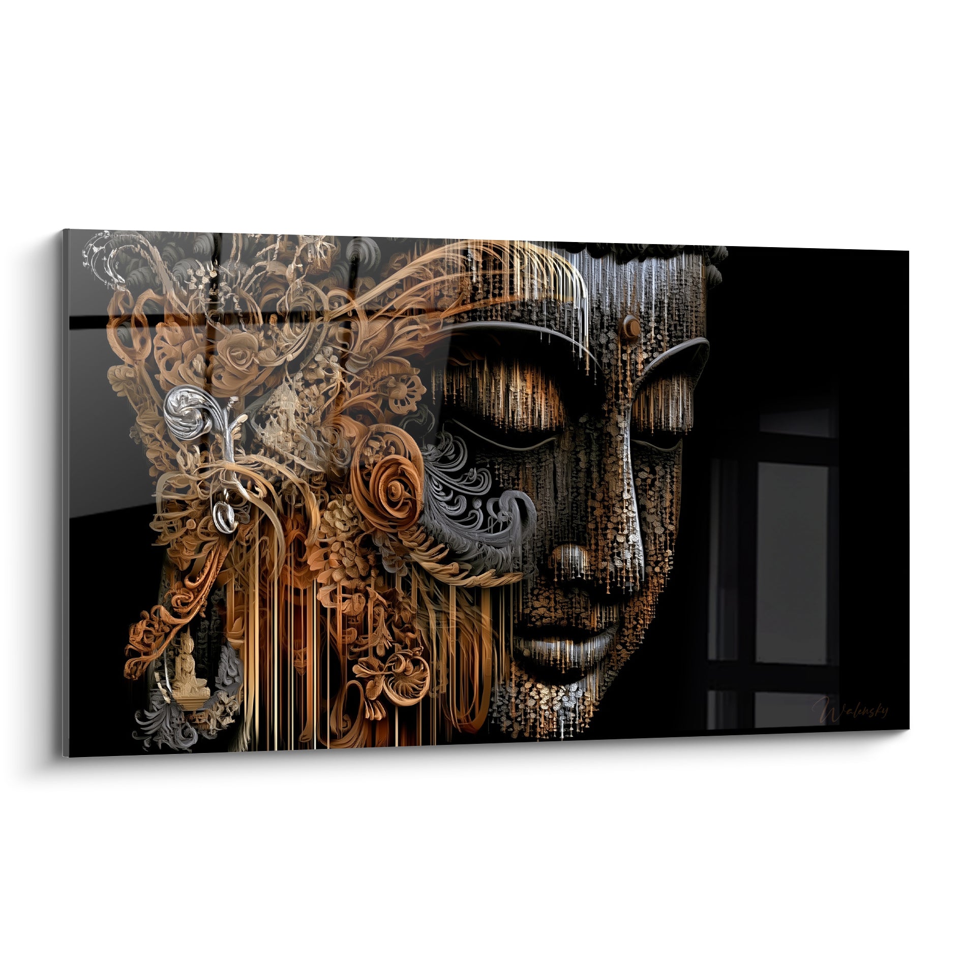 Bouddha au visage doré strié, orné de motifs argentés sculptés sur fond anthracite profond