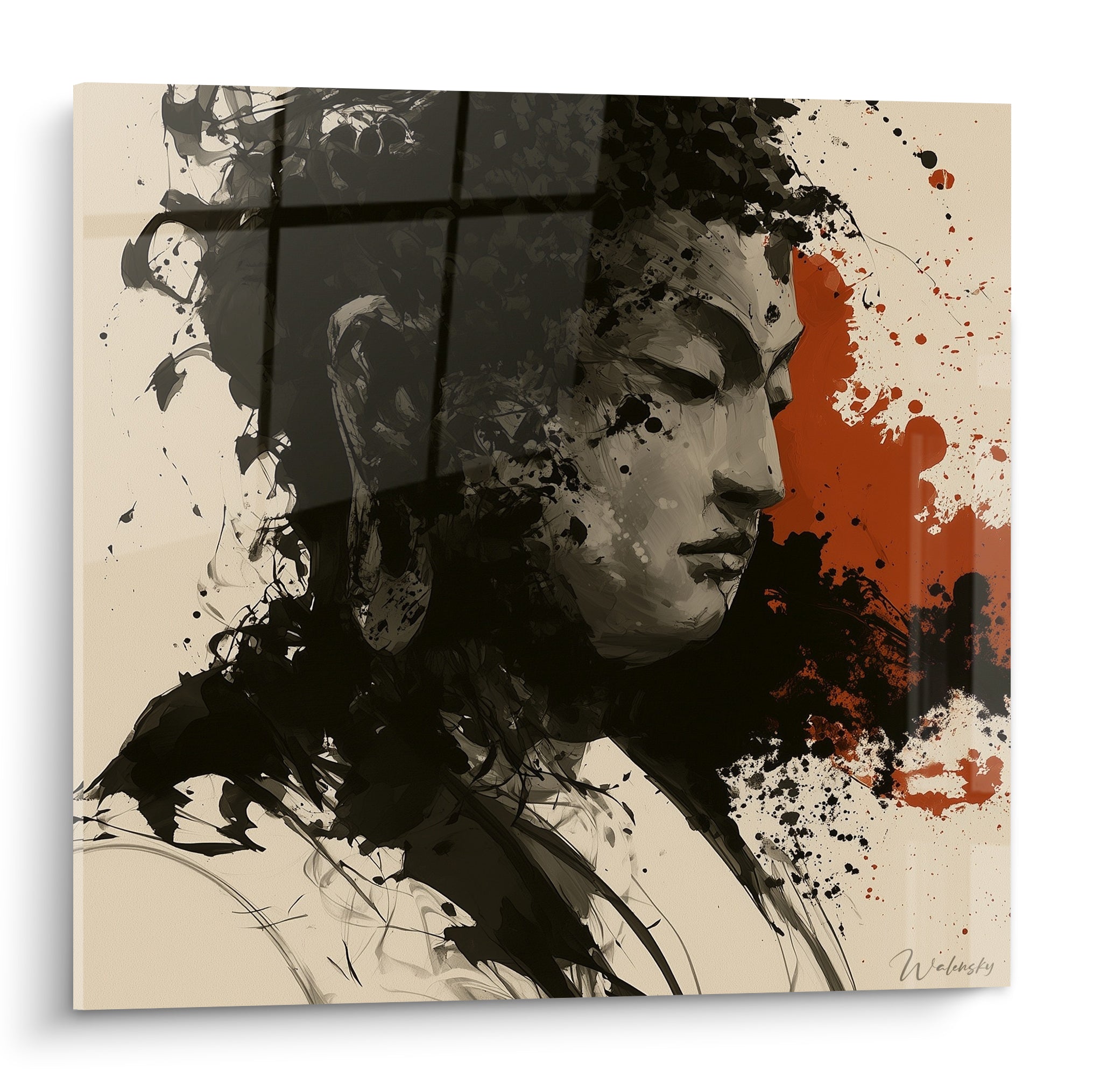 Bouddha au profil serein, visage gris fondu dans des éclaboussures noires et rouge terracotta sur fond beige sablé
