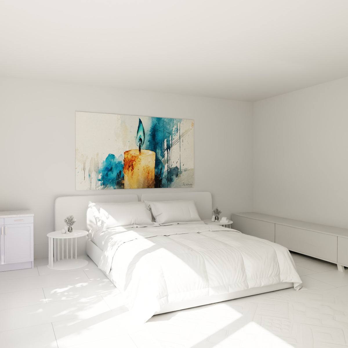Bougie ocre à flamme turquoise, éclaboussures bleu marine, au-dessus d'un lit dans une chambre claire