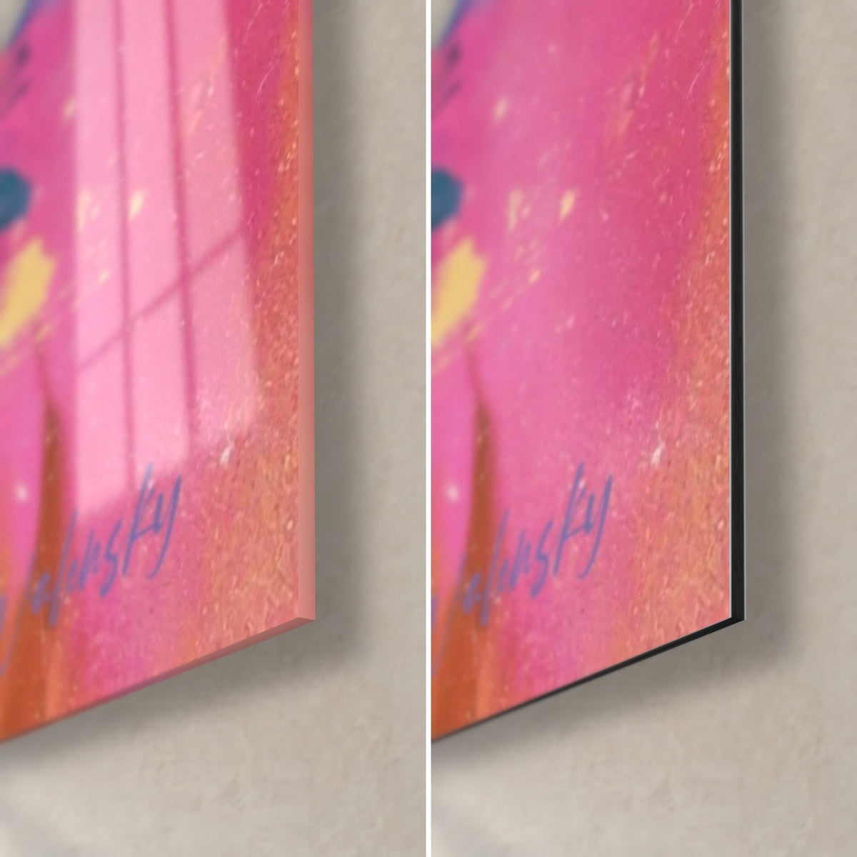 Cuadro íbice en rosa y oro, esquina inferior derecha: cristal acrílico brillante con reflejos a la izquierda, aluminio Dibond negro mate a la derecha