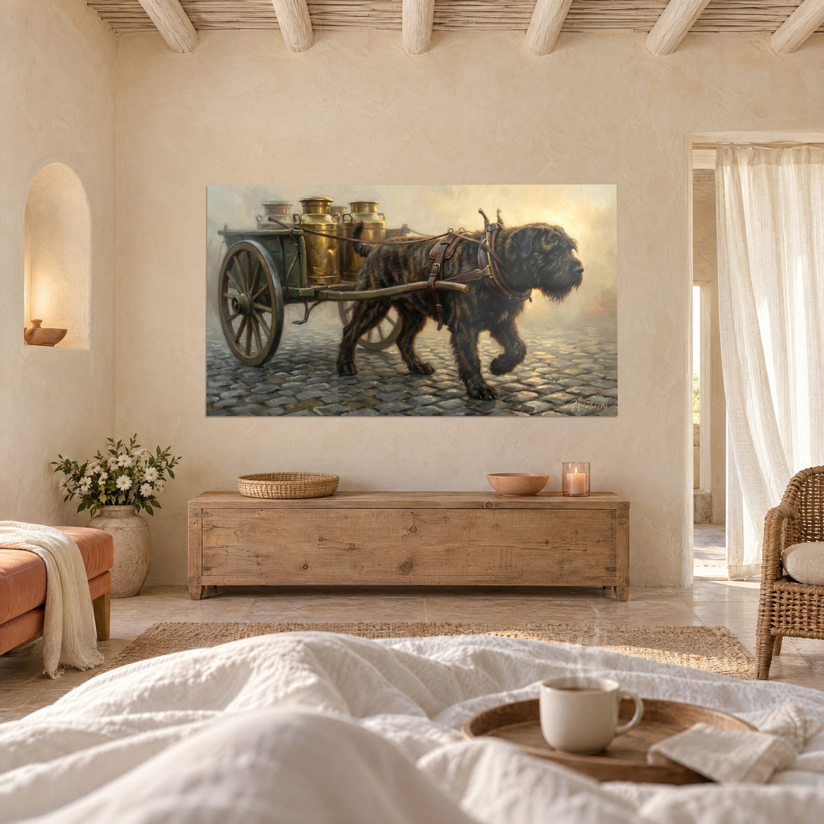 Gemälde zottiger Molosser in Schwarz und Braun zieht einen bernsteinfarbenen Milchwagen durch goldenen Dunst, über einem Bett in einem hellen Schlafzimmer
