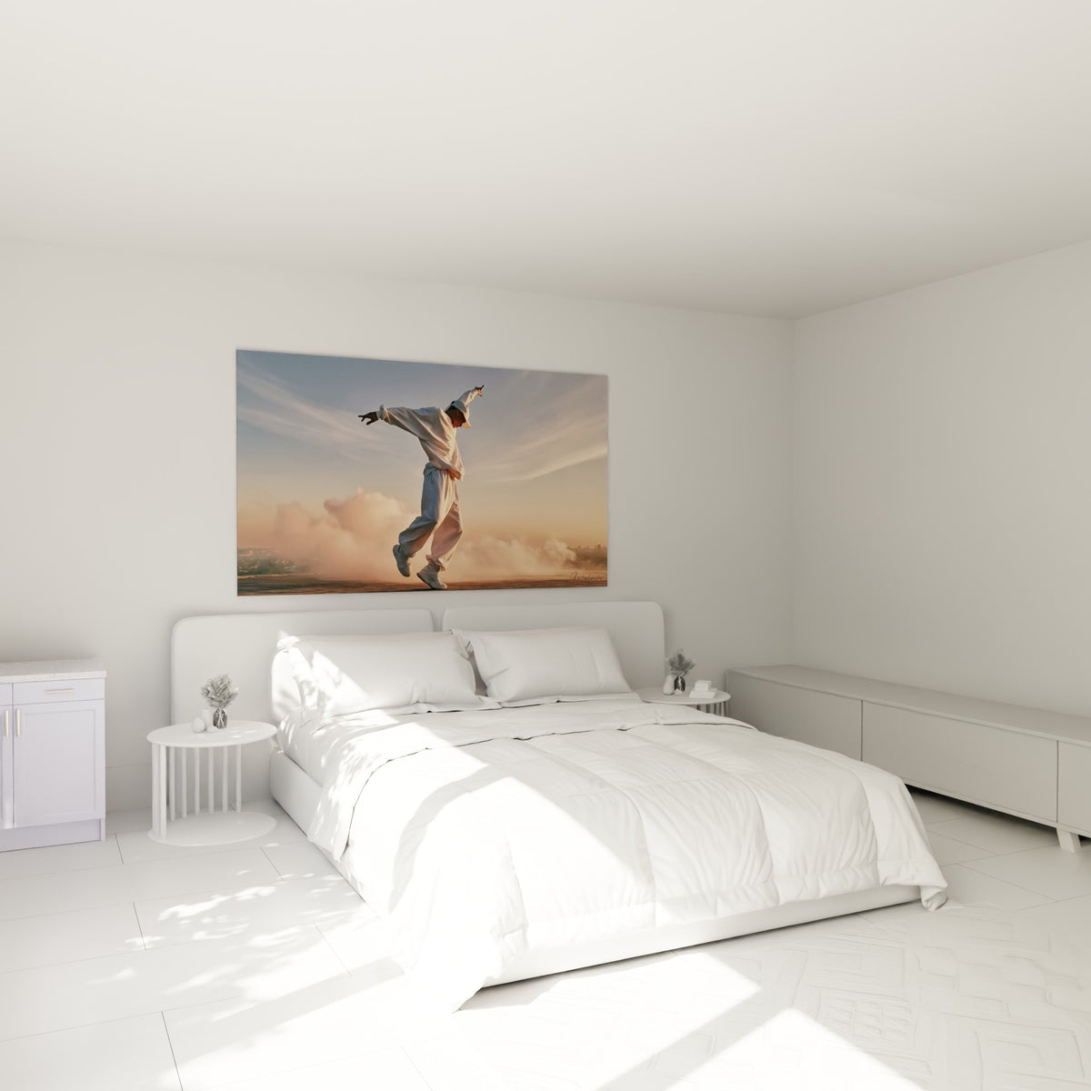 Silhouette blanche en plein équilibre sur fond doré et anthracite, tableau Breakdance au-dessus d'un lit dans une chambre claire