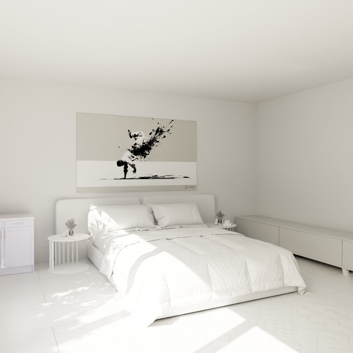 Silhouette breakdance noire et blanche en mouvement, accrochée au-dessus d'un lit dans une chambre claire