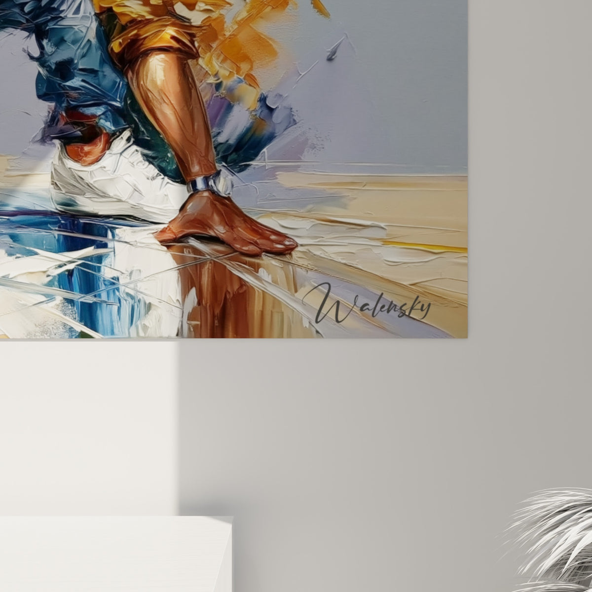 Empâtements dorés et bleu marine visibles en détail sur cette toile breakdance texturée