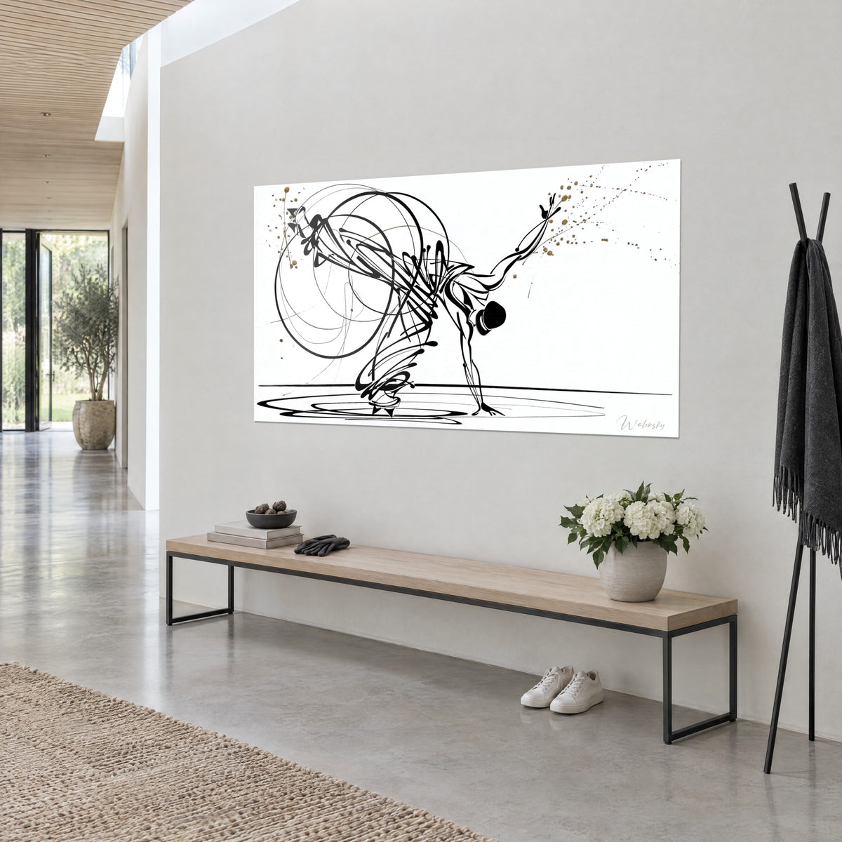 Tableau acrobate au chapeau melon en calligraphie noire et gouttes dorées, vu de trois-quarts au-dessus d'un banc en bois