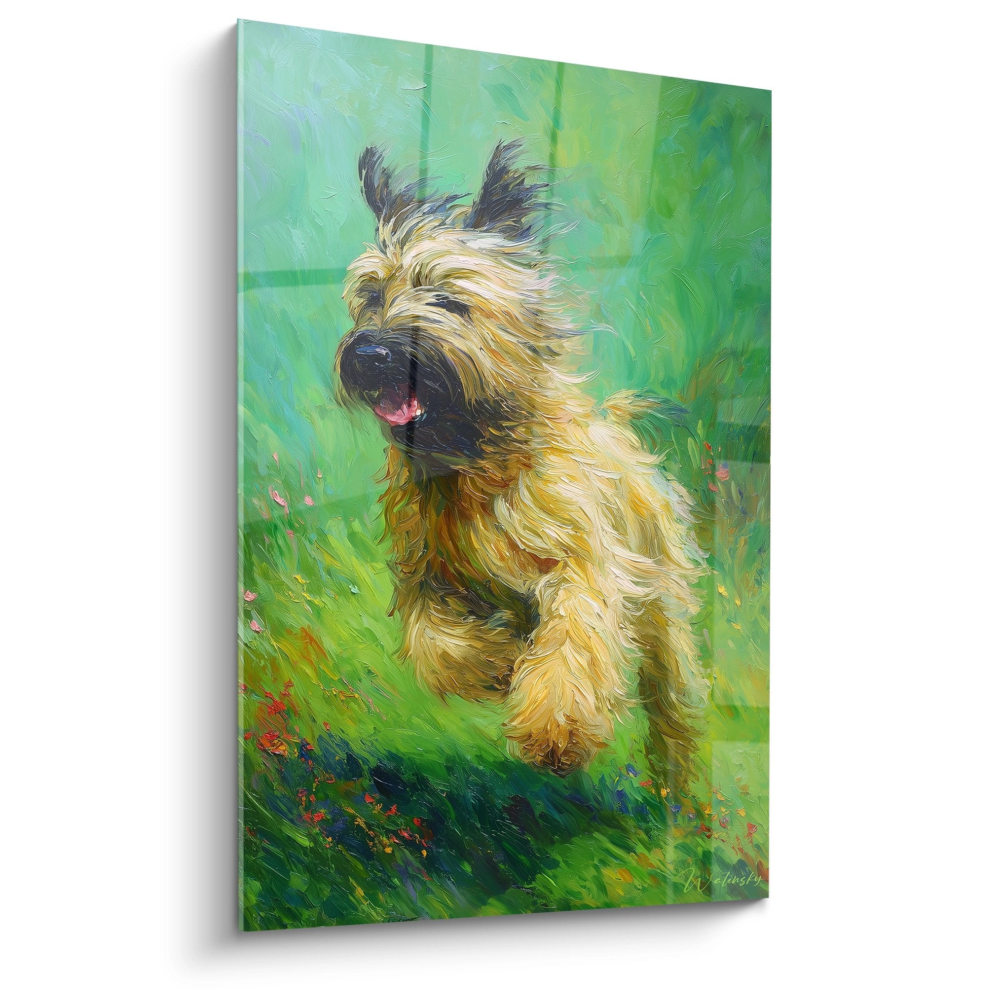 Tableau peinture Briard doré courant joyeusement dans prairie verte, langue rose, poils au vent, style expressif
