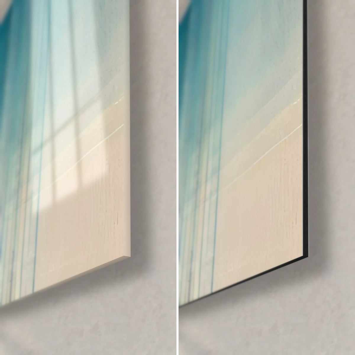 Quadro con foschia marina astratta, angolo in basso a destra: vetro lucido con riflessi a sinistra, Dibond opaco beige a destra, spessore 3 mm