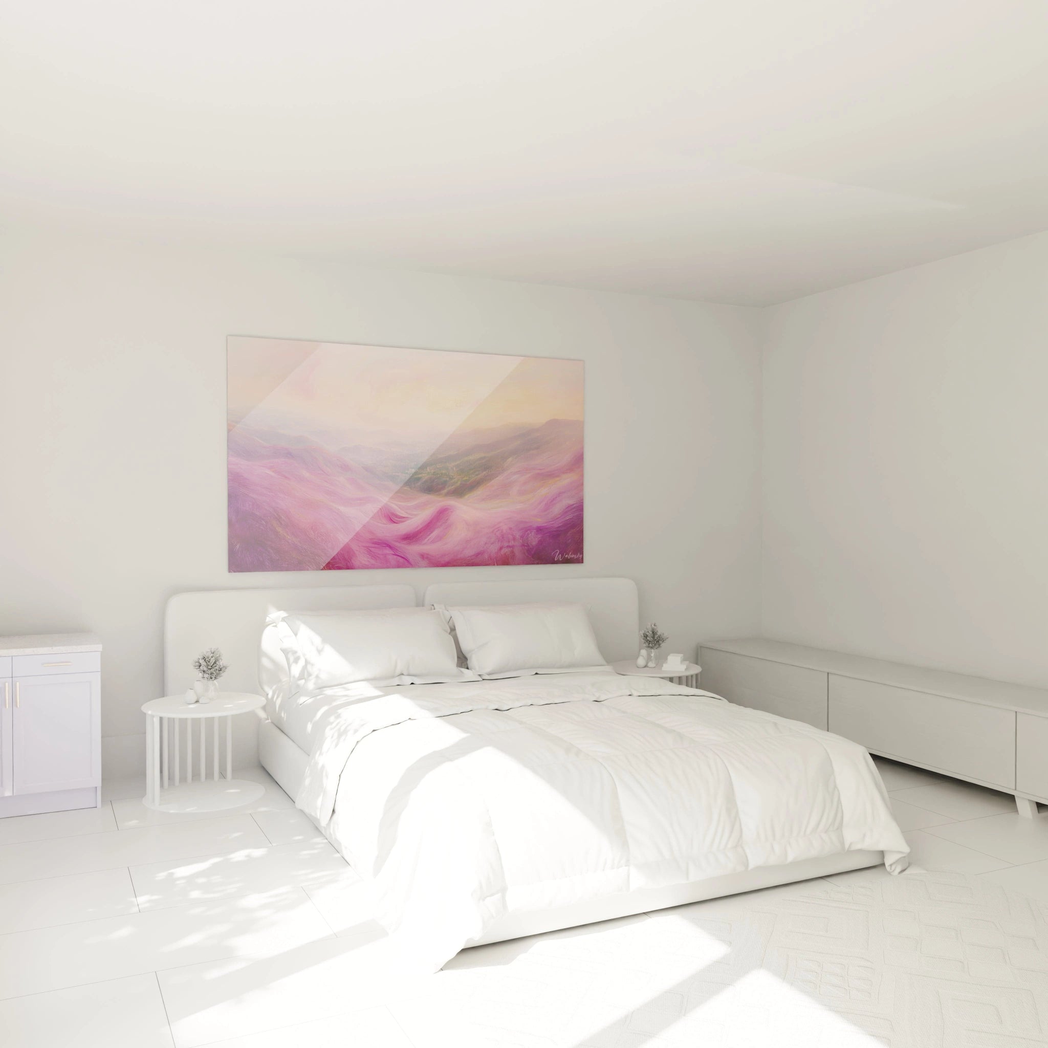 Un tableau paysage de montagnes violettes aux formes ondulées et sinueuses occupant le premier plan, contrastant avec un ciel pastel orangé, présentant une vallée centrale lointaine et des textures picturales évoquant un mouvement fluide.
