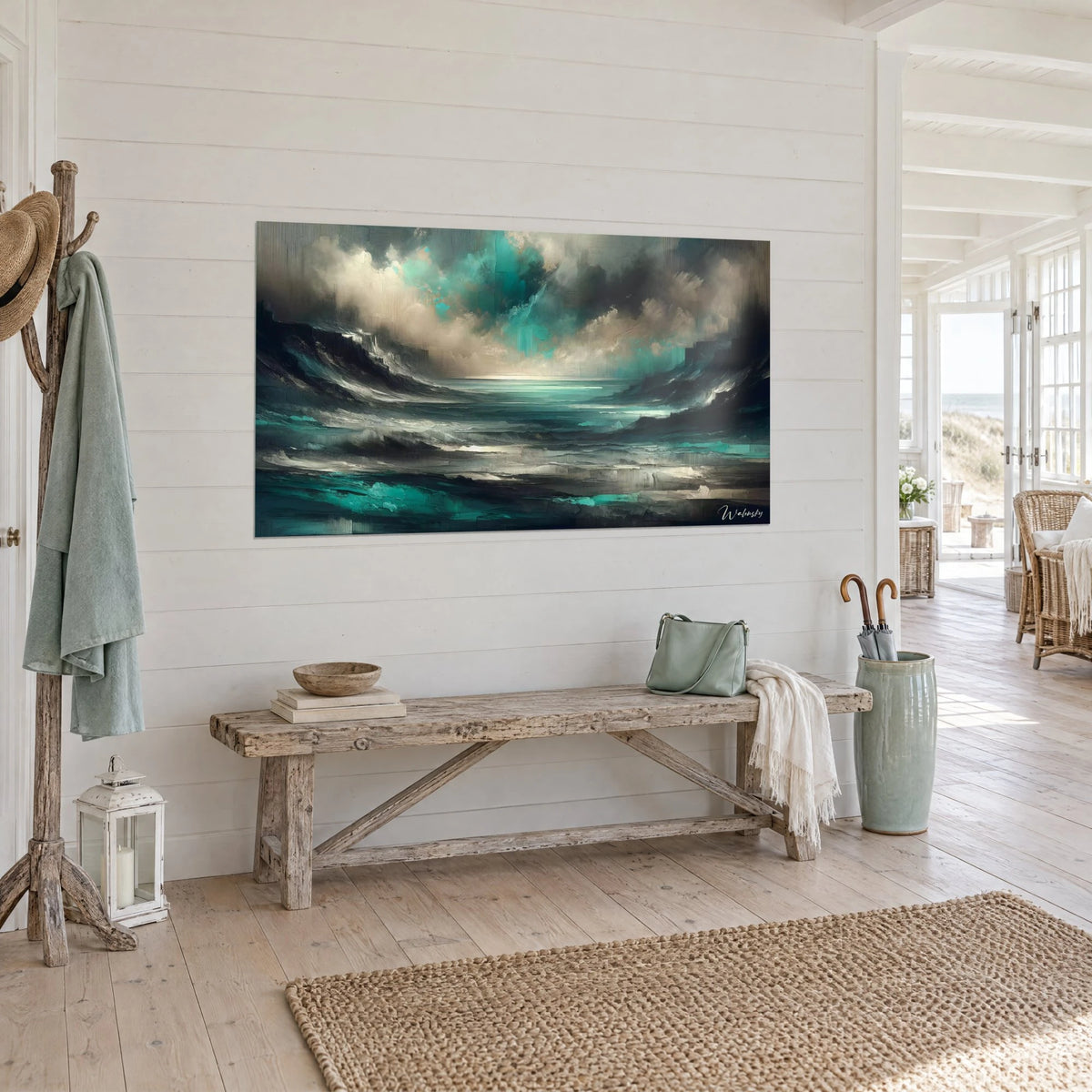 Tableau océan tourmenté sous ciel d'orage, falaises noires et écume ivoire, dans un séjour en bois blanchi