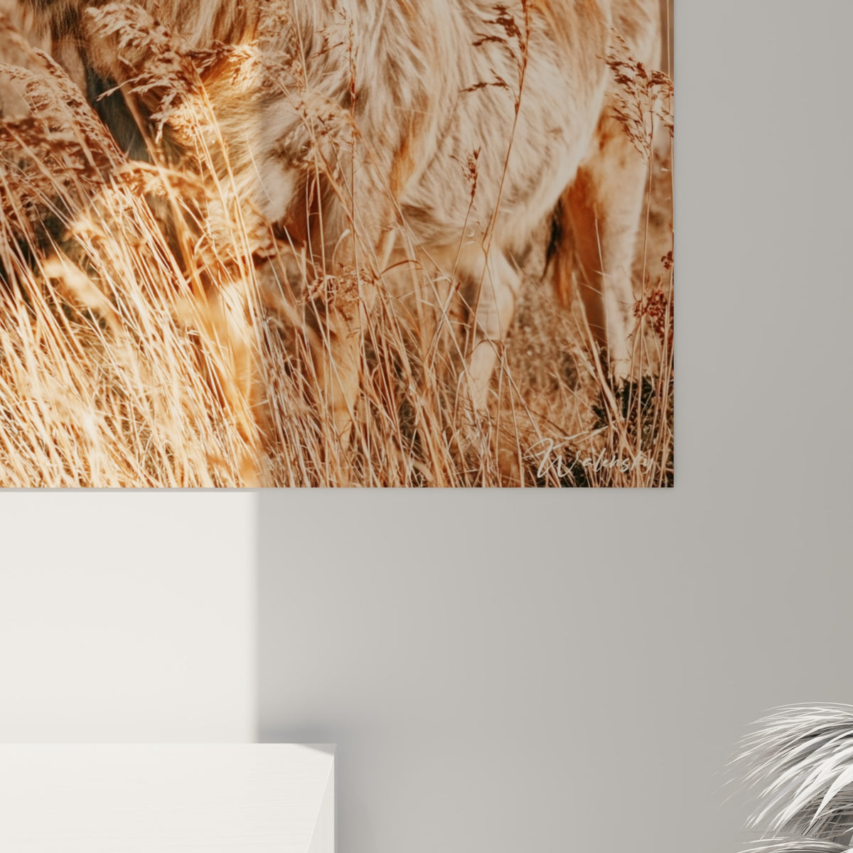 Texture rugueuse du pelage brun et orangé d'un buffle, empâtements et grain visibles sur la toile