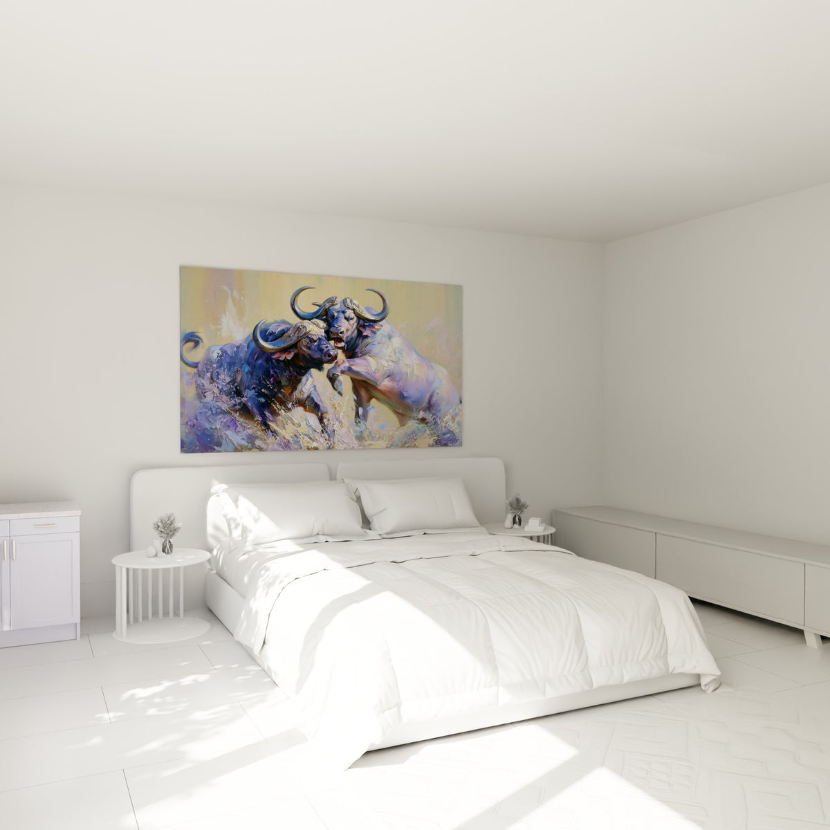 Deux buffles dorés et violets en affrontement, toile texturée accrochée au-dessus d'un lit dans une chambre claire