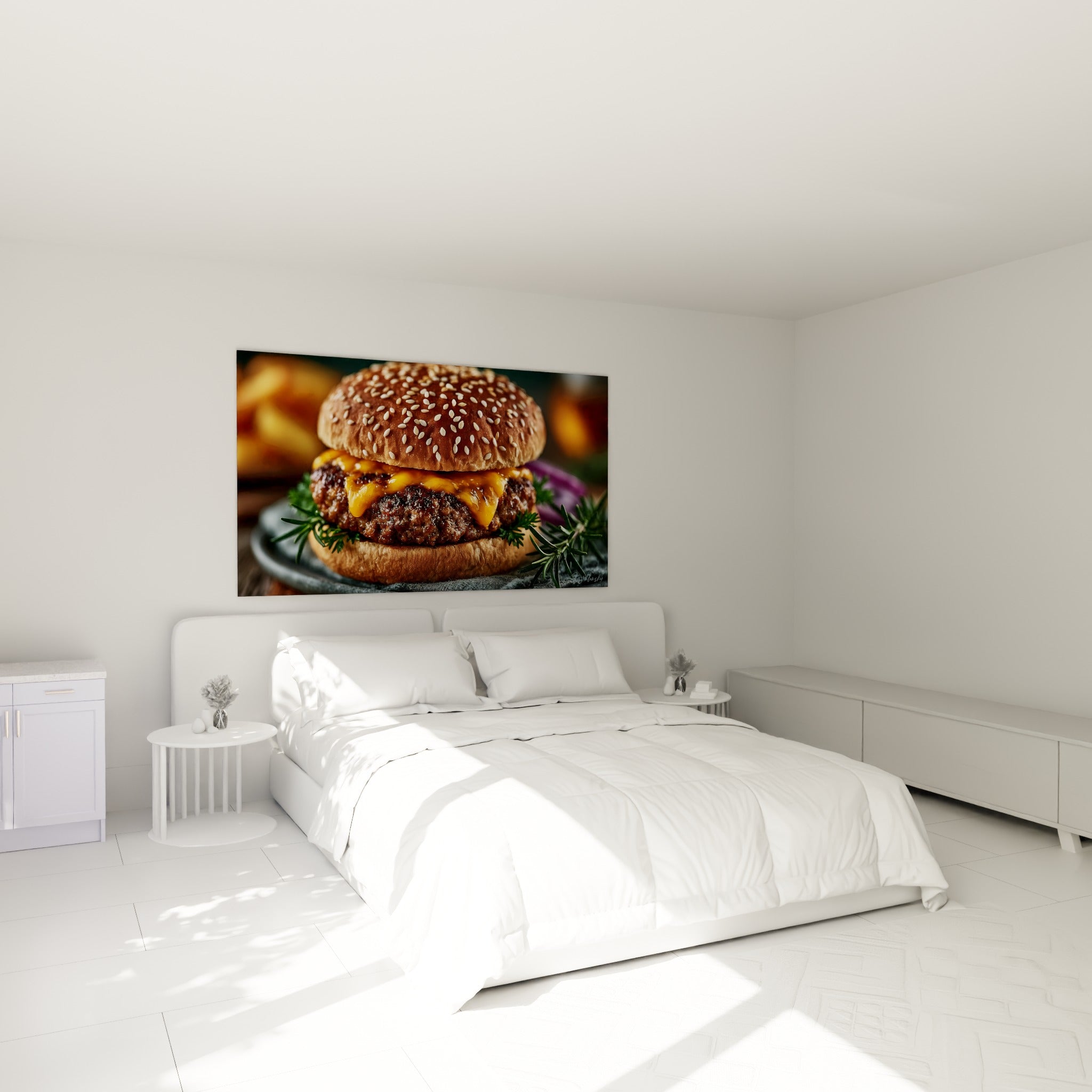 Viande grillée et fromage coulant du burger accrochés au-dessus d'un lit dans une chambre claire
