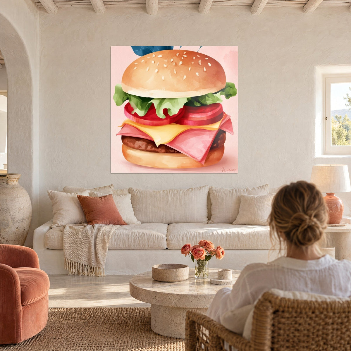 Tableau burger en aquarelle, pain doré aux graines de sésame et jambon rose plié, au-dessus d'un canapé dans un salon lumineux