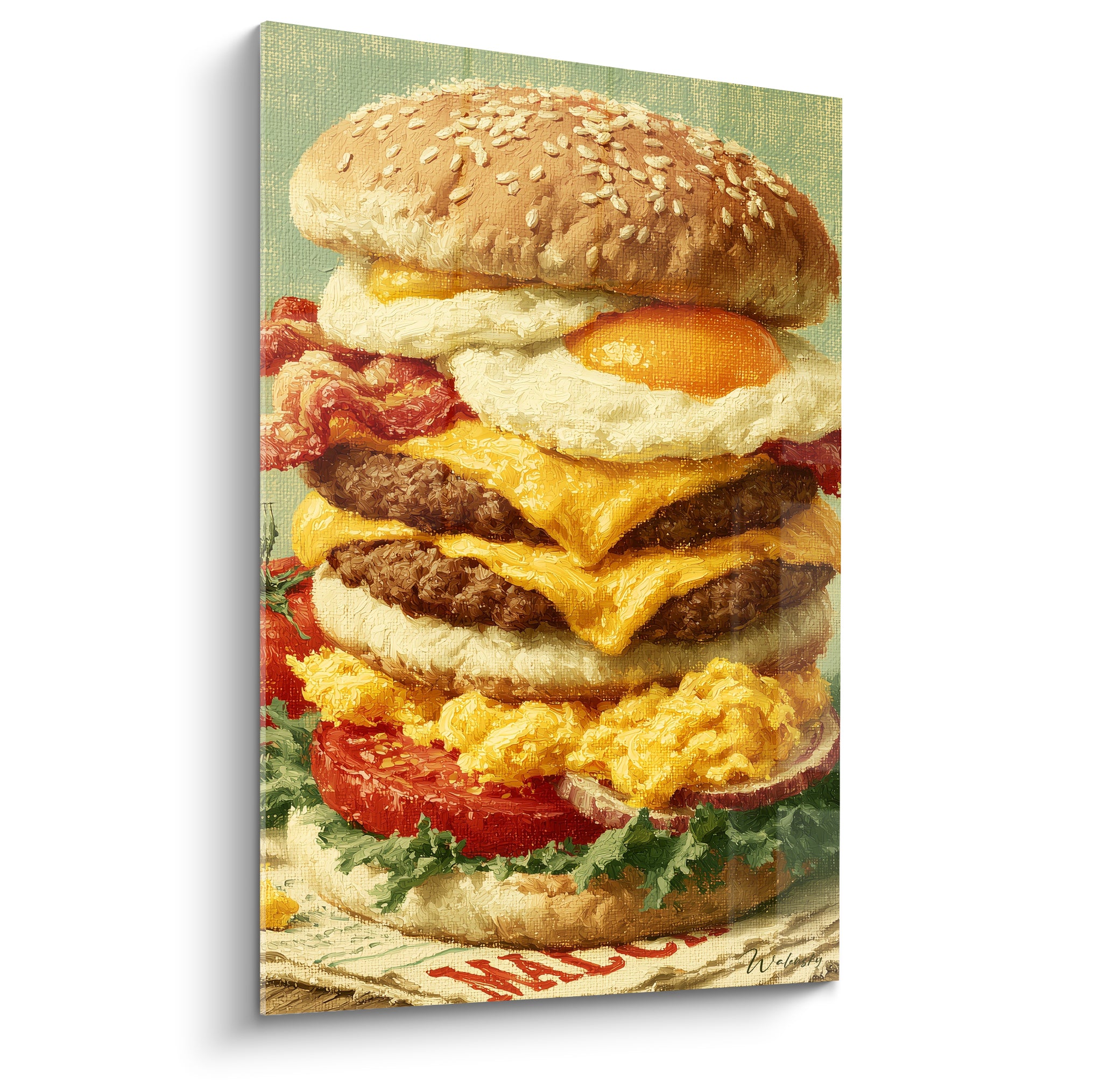 Burger empilé aux tons ocre et rouge, œuf au plat et fromage fondant sur fond vert sauge