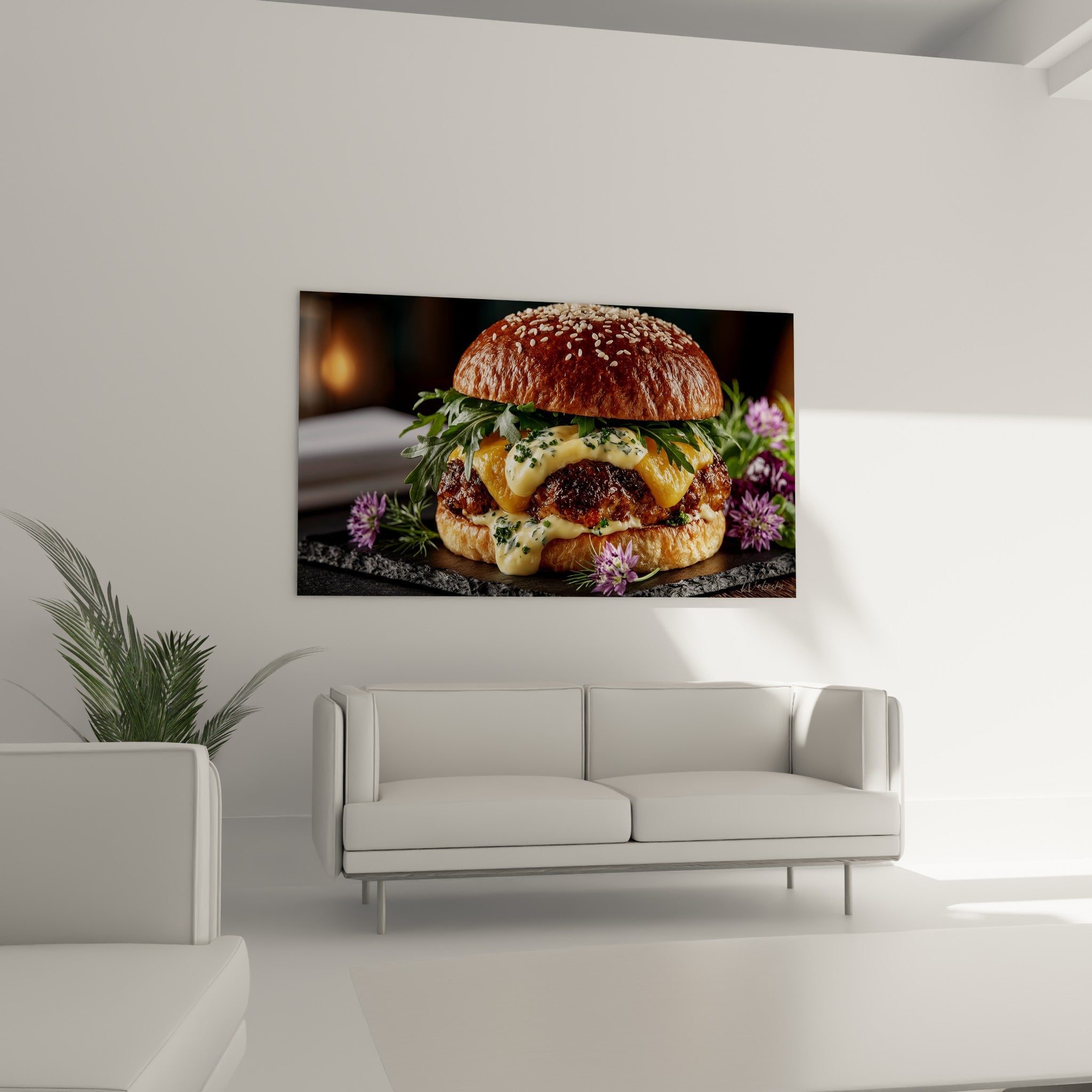 Sauce onctueuse blanche et roquette verte du burger installées au-dessus d'un canapé dans un salon lumineux