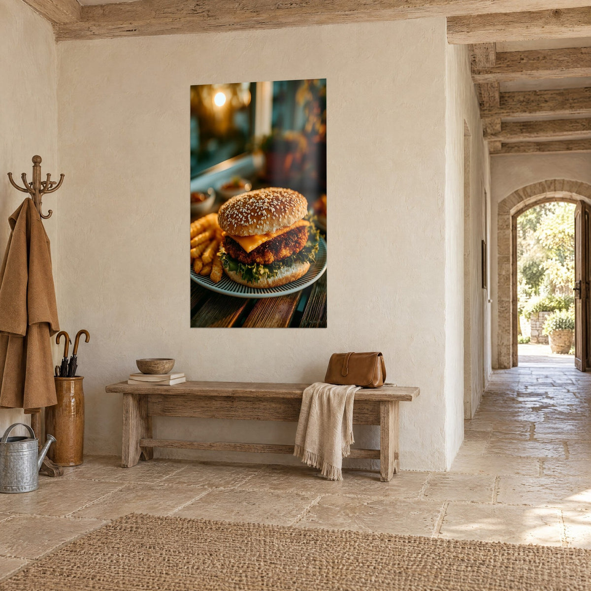 Gemälde knusprige panierte Bulette unter orangefarbenem Cheddar, brauner Sesambrötchen, vertikaler Ausschnitt, gekalkte Wand und Holzbank in Dreiviertelansicht