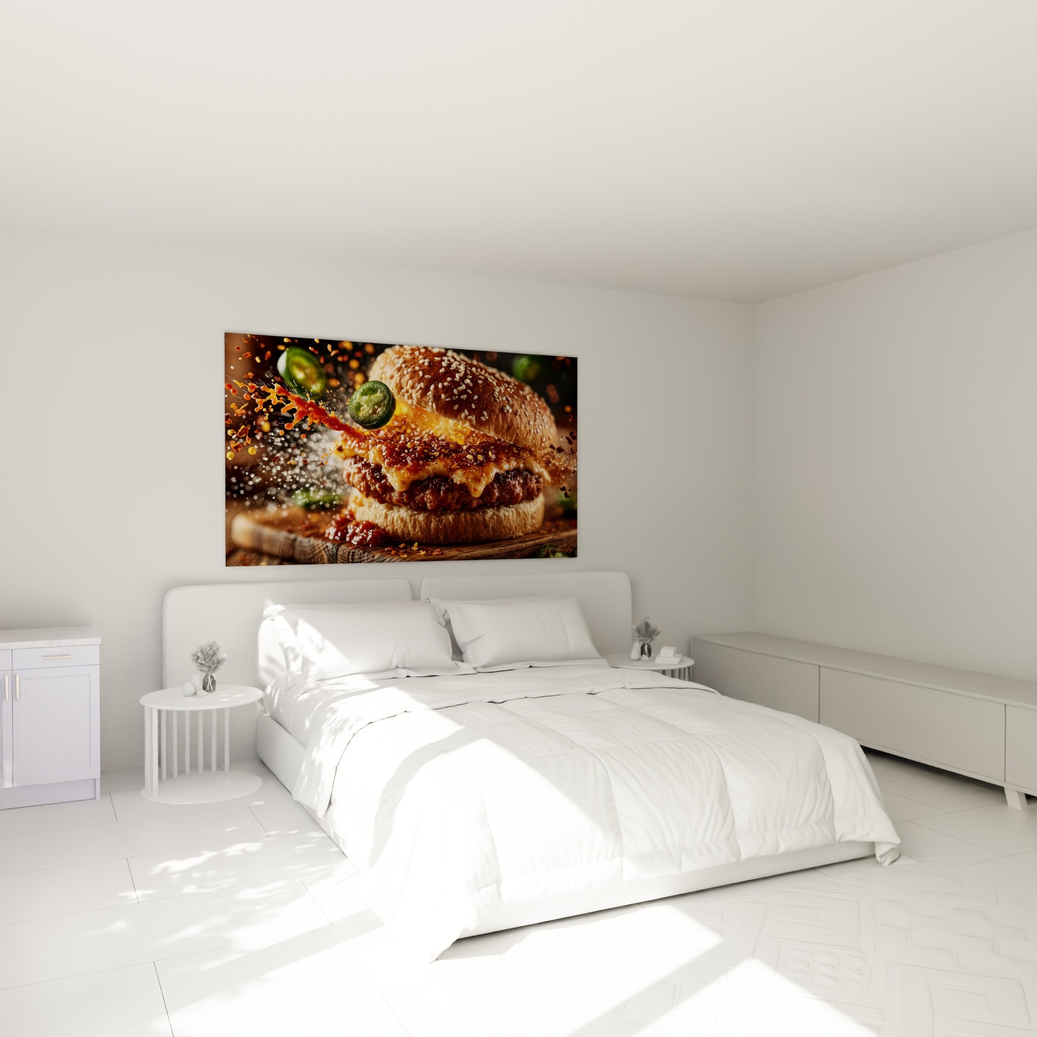 Sandwich gourmand aux teintes dorées et vertes accroché au-dessus d'un lit dans une chambre claire