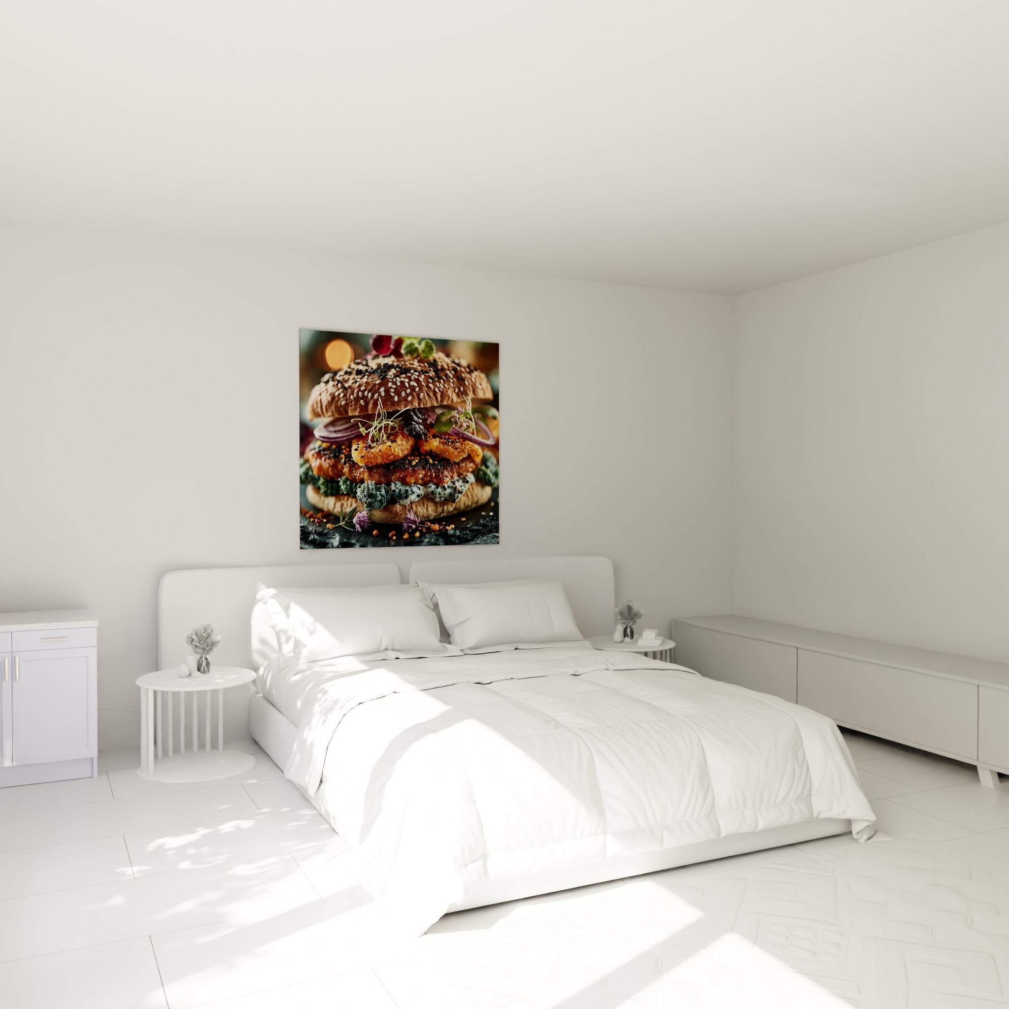 Burger gastronomique aux tons dorés et violets accroché au-dessus d'un lit dans une chambre claire