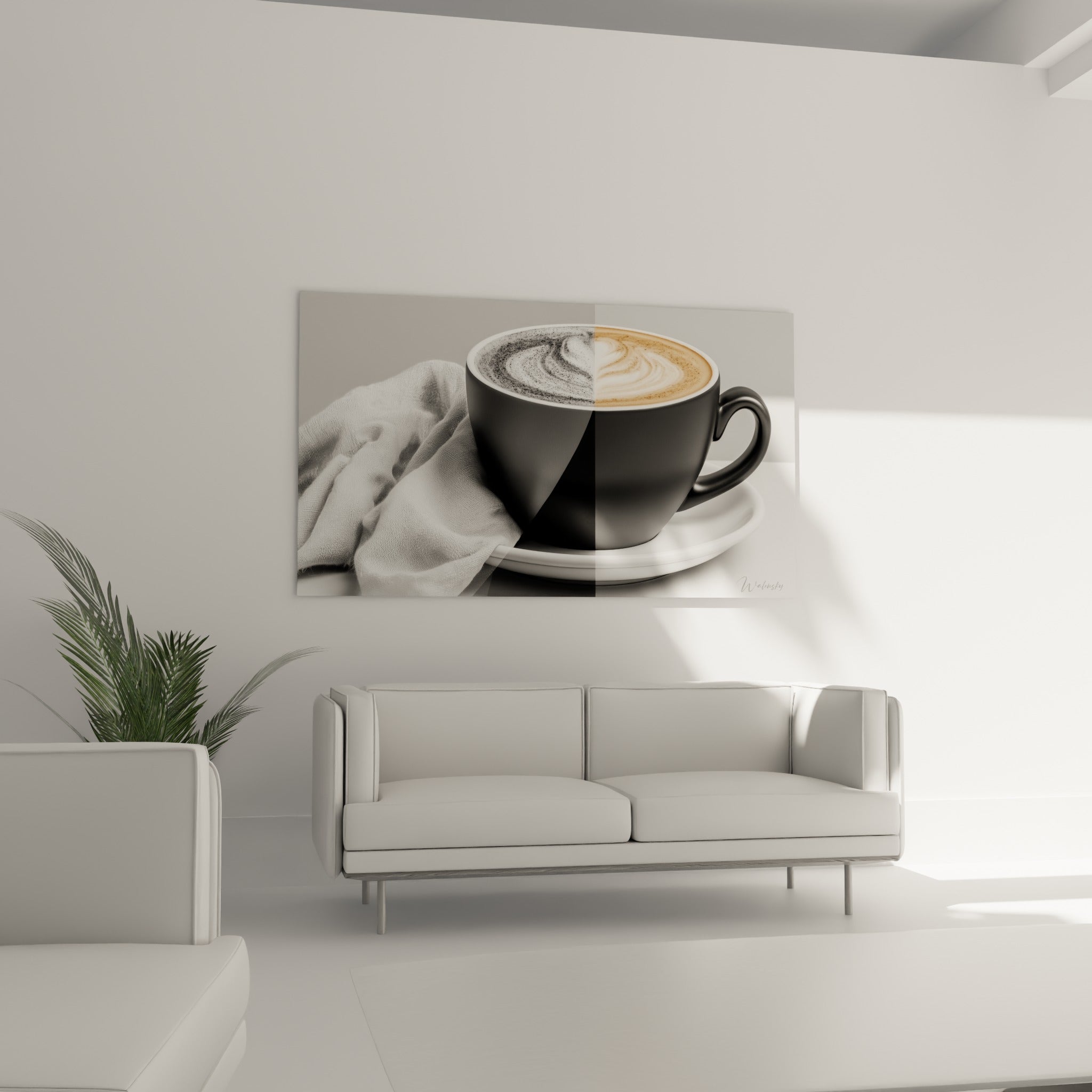 Cappuccino contrasté gris et beige dans une tasse noire mate, au-dessus d'un canapé dans un salon lumineux.