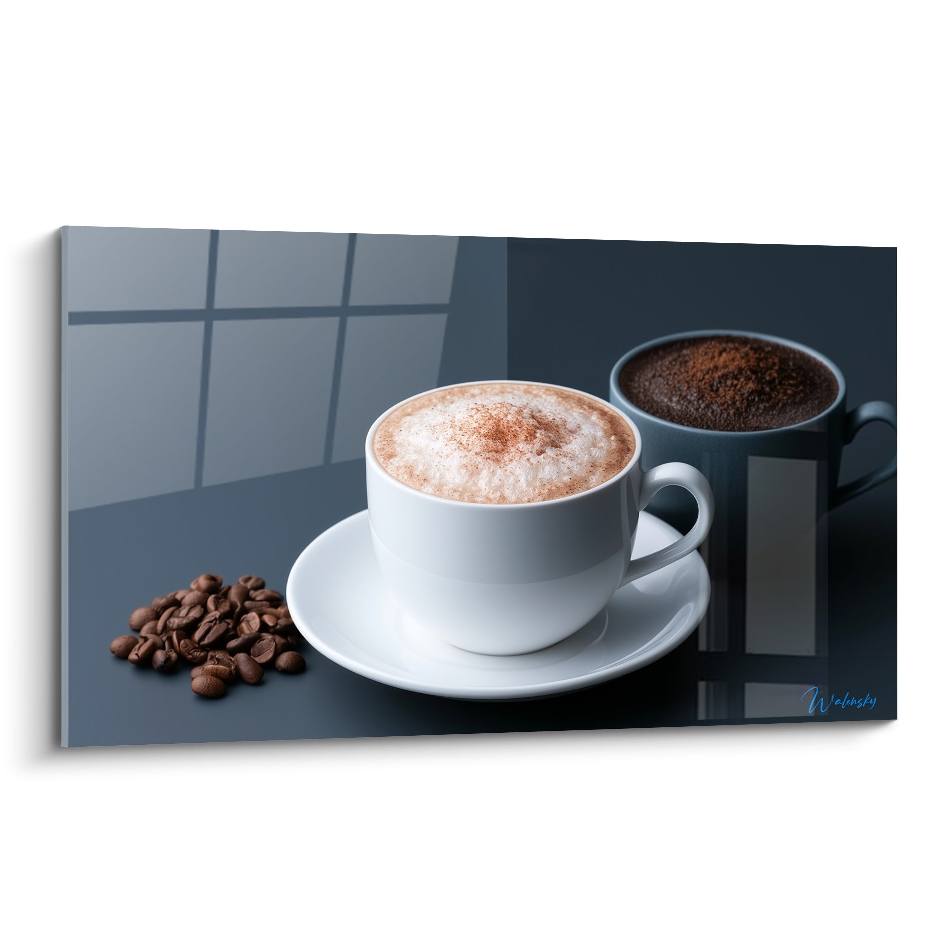 Cappuccino blanc à la cannelle et tasse anthracite de café moulu sur fond gris