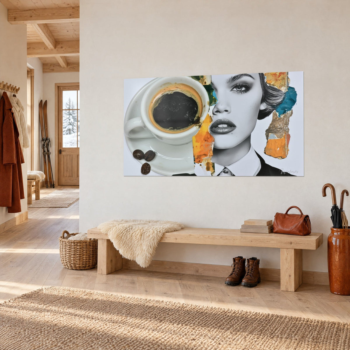 Quadro collage di una giovane donna monocroma dalle labbra carnose, brandelli arancio e blu anatra, sopra una panca di legno all'ingresso
